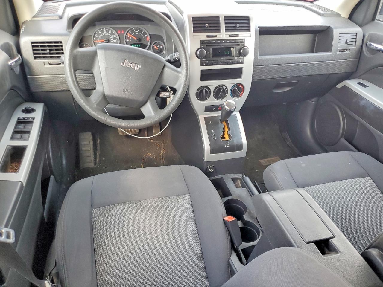 2008 Jeep Patriot Sport Red vin: 1J8FT28W38D799274