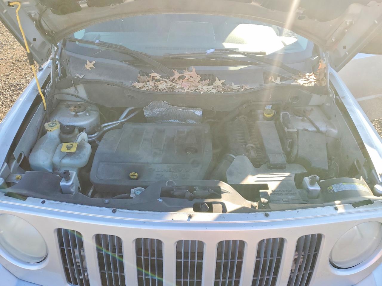2008 Jeep Patriot Sport Silver vin: 1J8FT28W48D729783