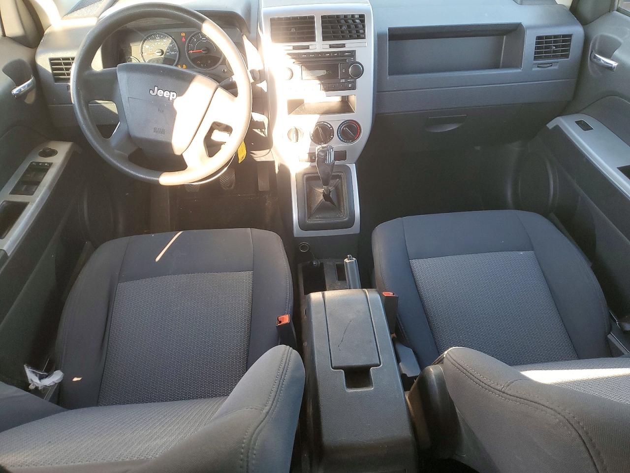 2008 Jeep Patriot Sport Silver vin: 1J8FT28W48D729783