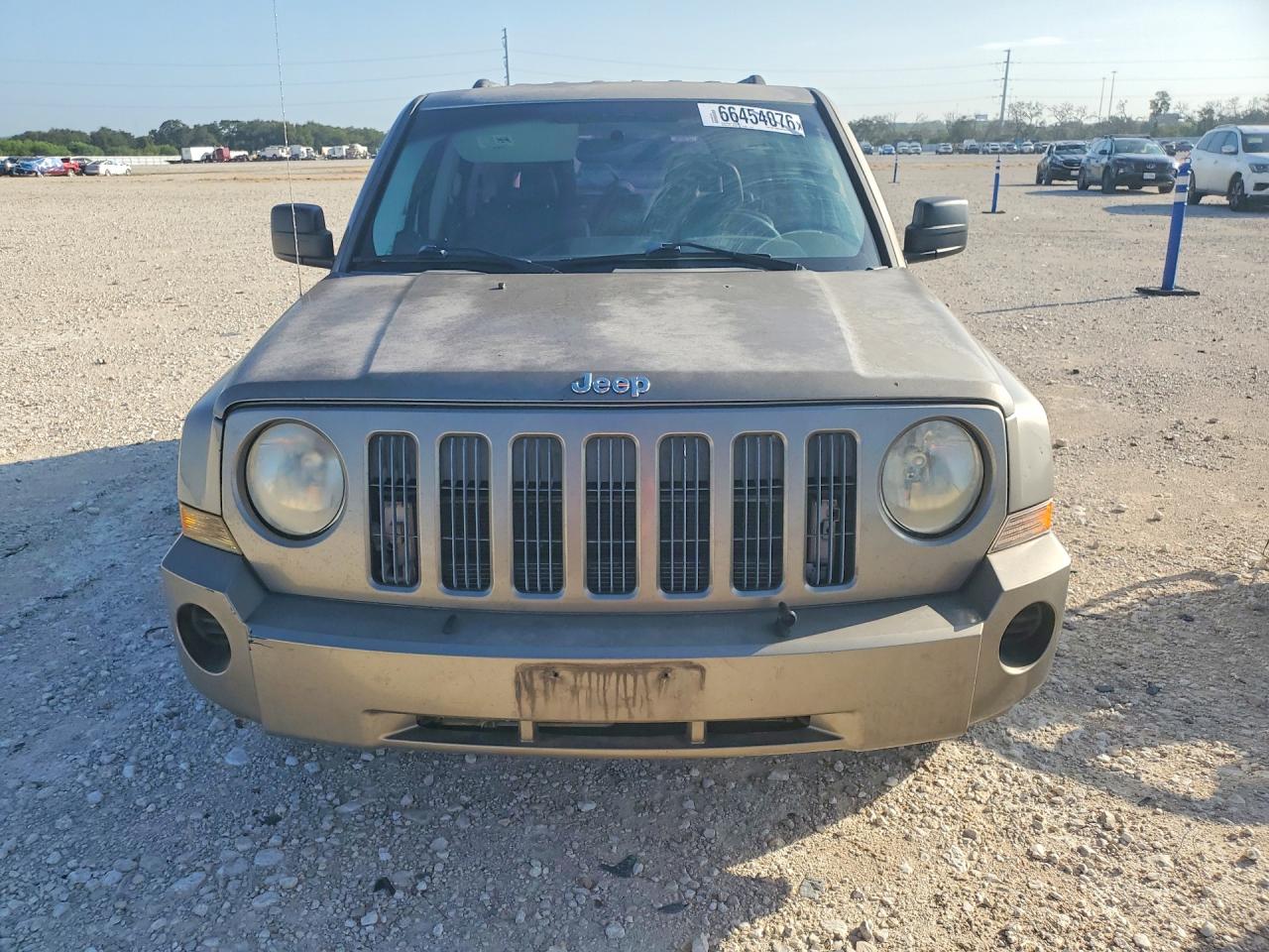 2008 Jeep Patriot Sport Gold vin: 1J8FT28W58D551074