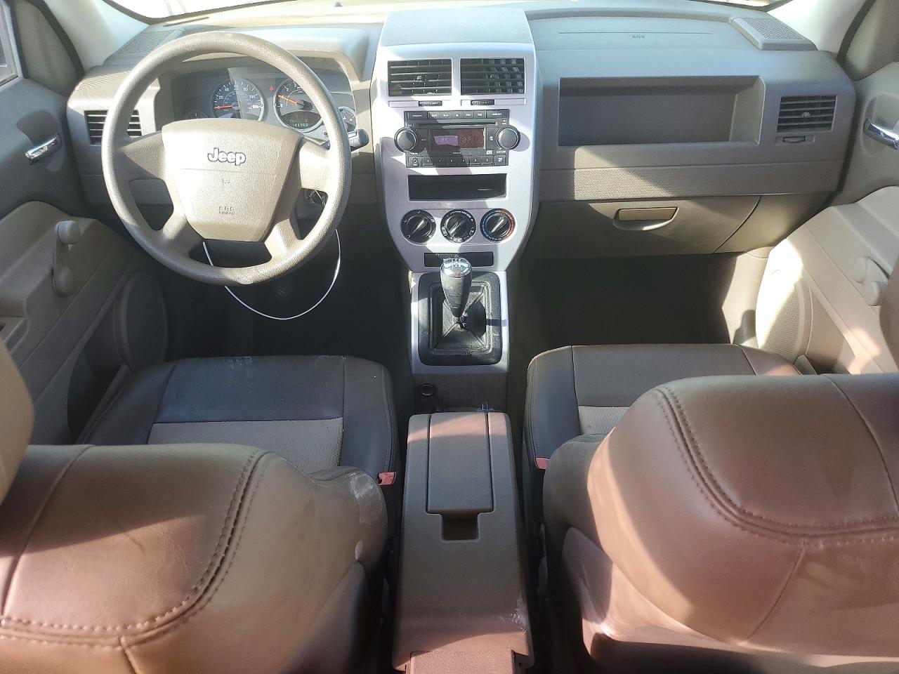 2008 Jeep Patriot Sport Gold vin: 1J8FT28W58D551074