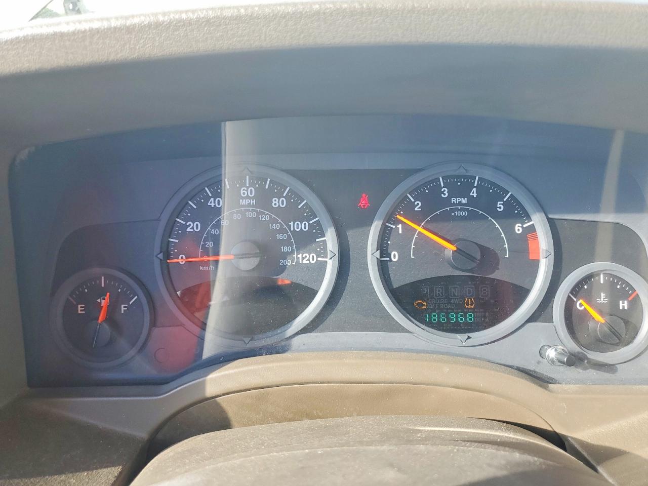 2008 Jeep Patriot Sport Gold vin: 1J8FT28W58D551074
