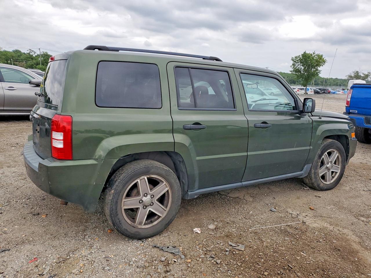2008 Jeep Patriot Sport Green vin: 1J8FT28W68D706831