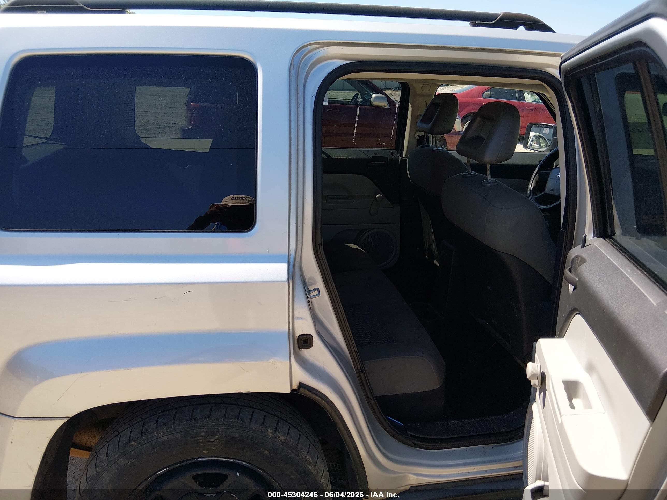2007 Jeep Patriot Sport Silver vin: 1J8FT28W77D398227