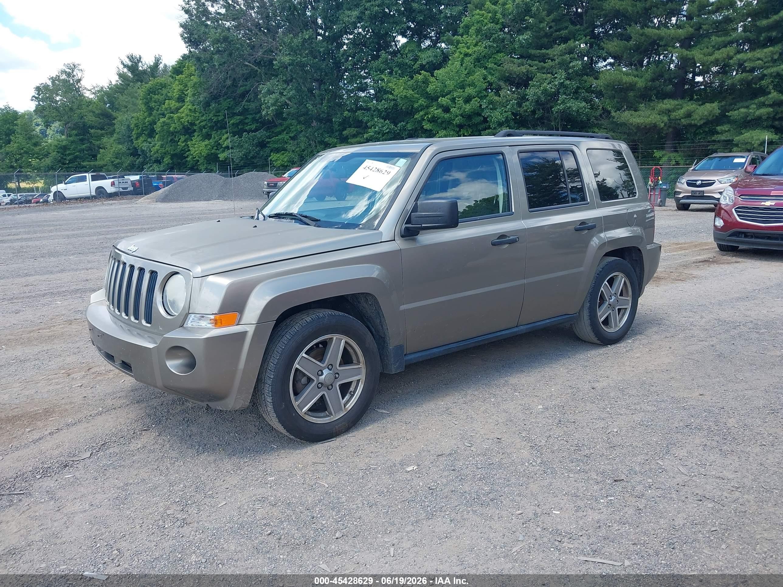 2008 Jeep Patriot Sport Gold vin: 1J8FT28W88D522927