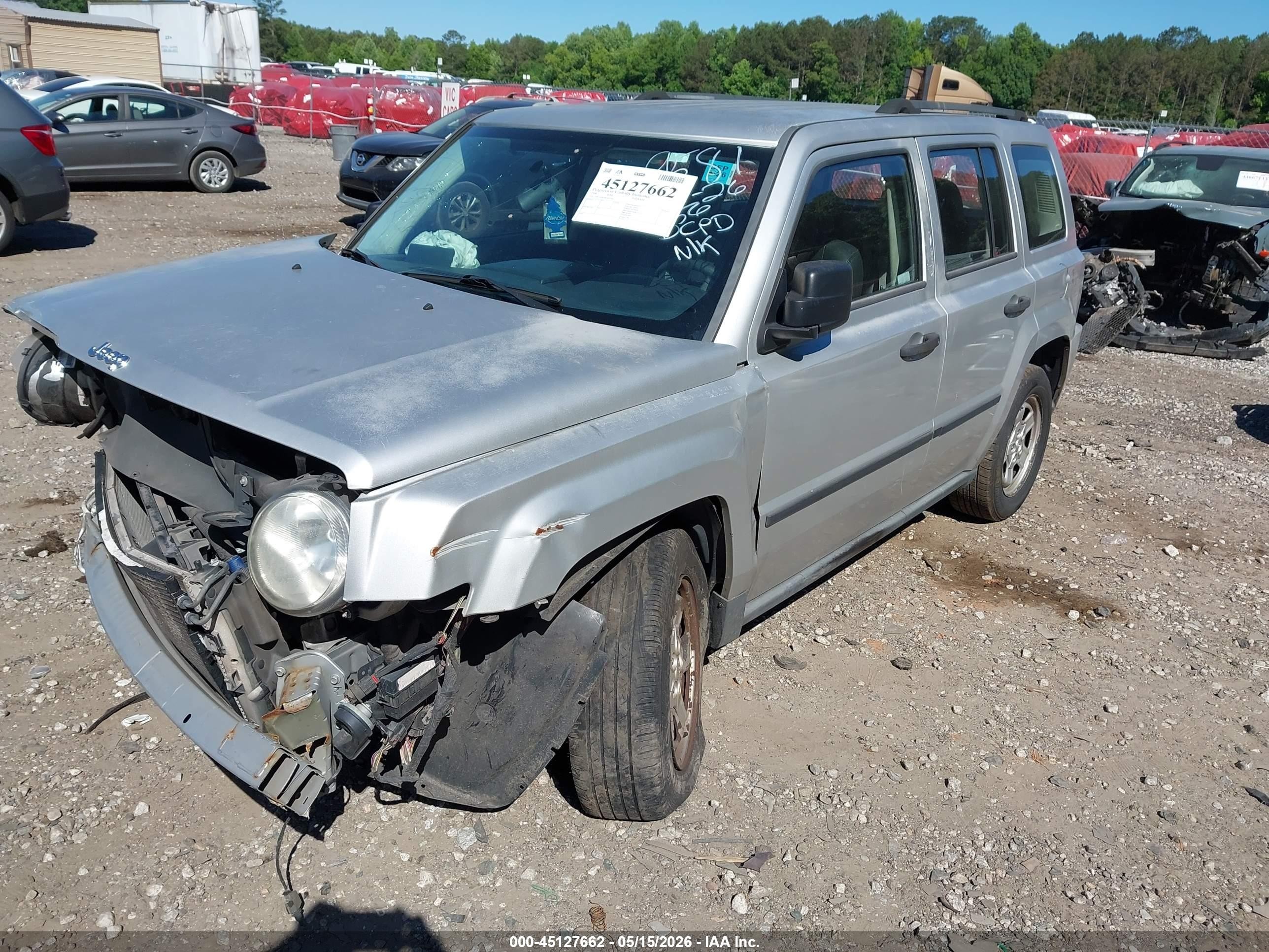2008 Jeep Patriot Sport Серебряный vin: 1J8FT28W98D669581