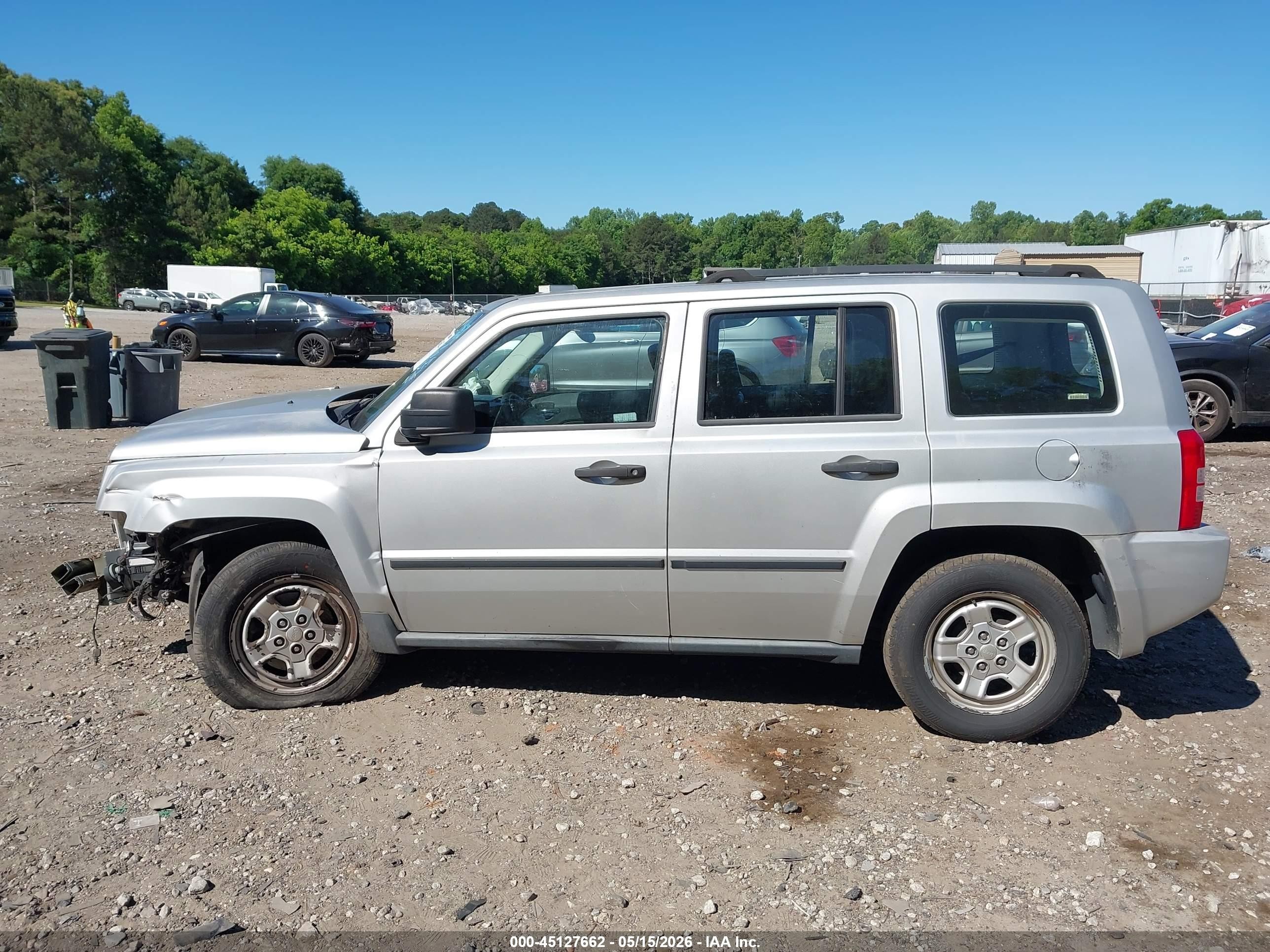 2008 Jeep Patriot Sport Серебряный vin: 1J8FT28W98D669581