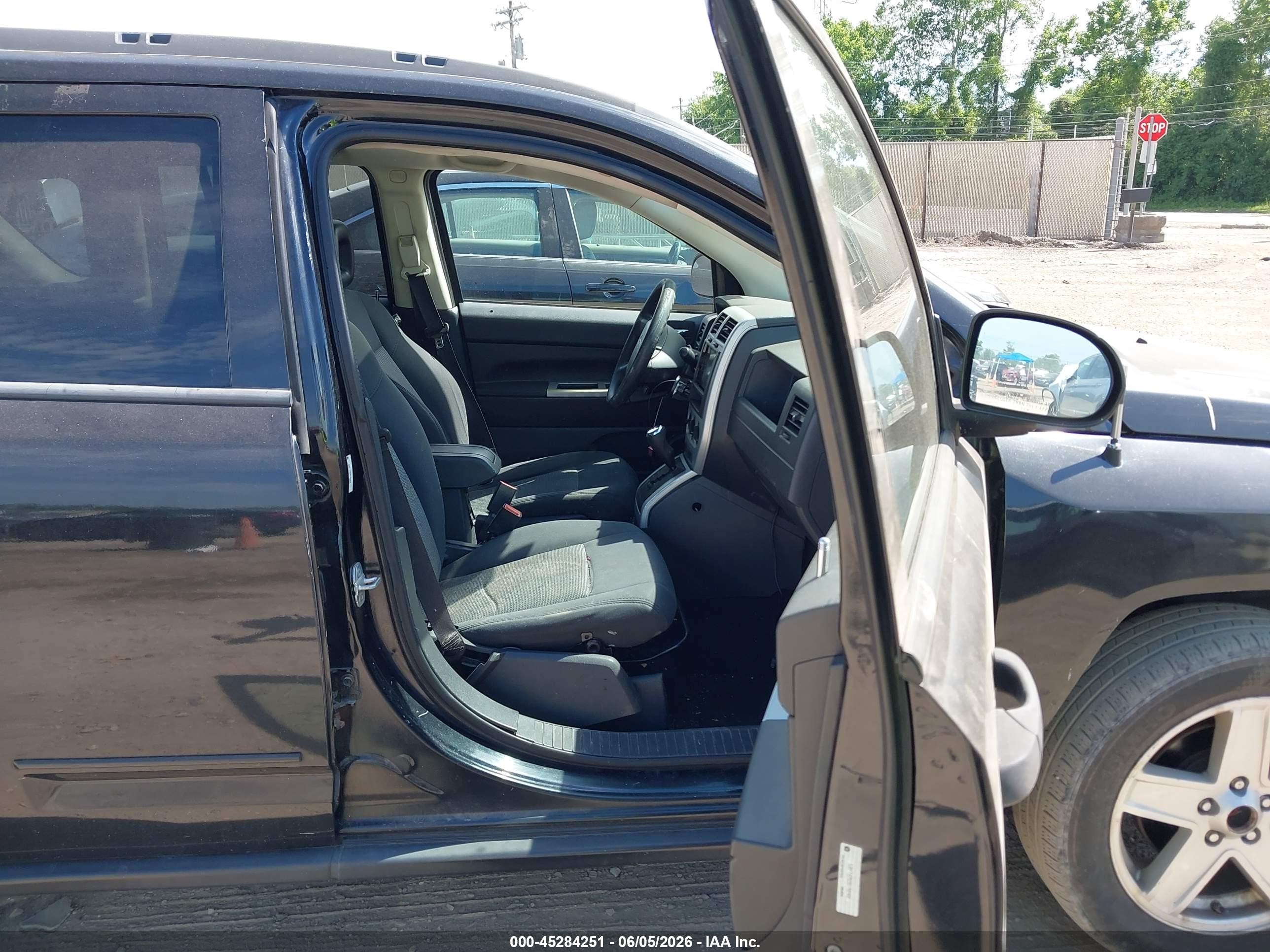 2008 Jeep Compass Sport Black vin: 1J8FT47028D766906