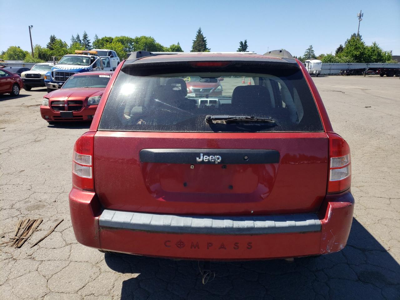 2008 Jeep Compass Sport Красный vin: 1J8FT47058D744365