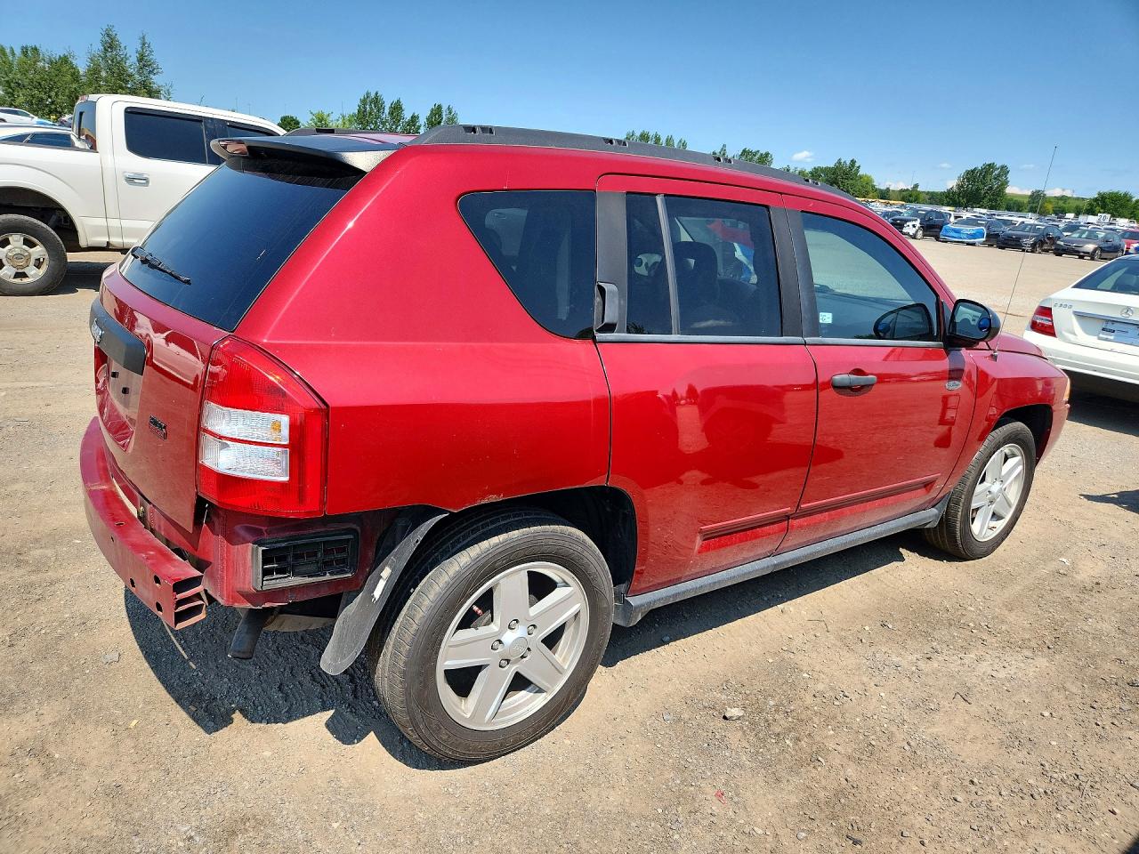2009 Jeep Compass Sport Red vin: 1J8FT47B39D211322