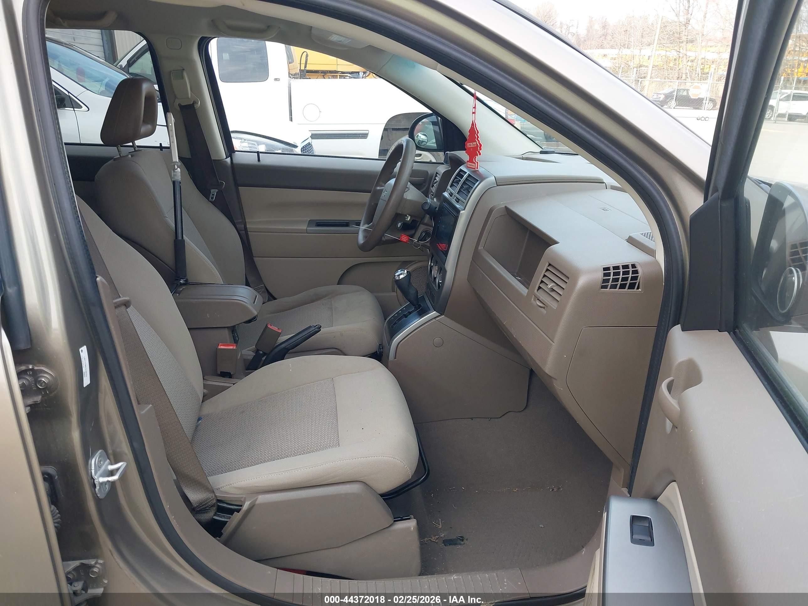 2007 Jeep Compass Sport Gold vin: 1J8FT47W07D180756