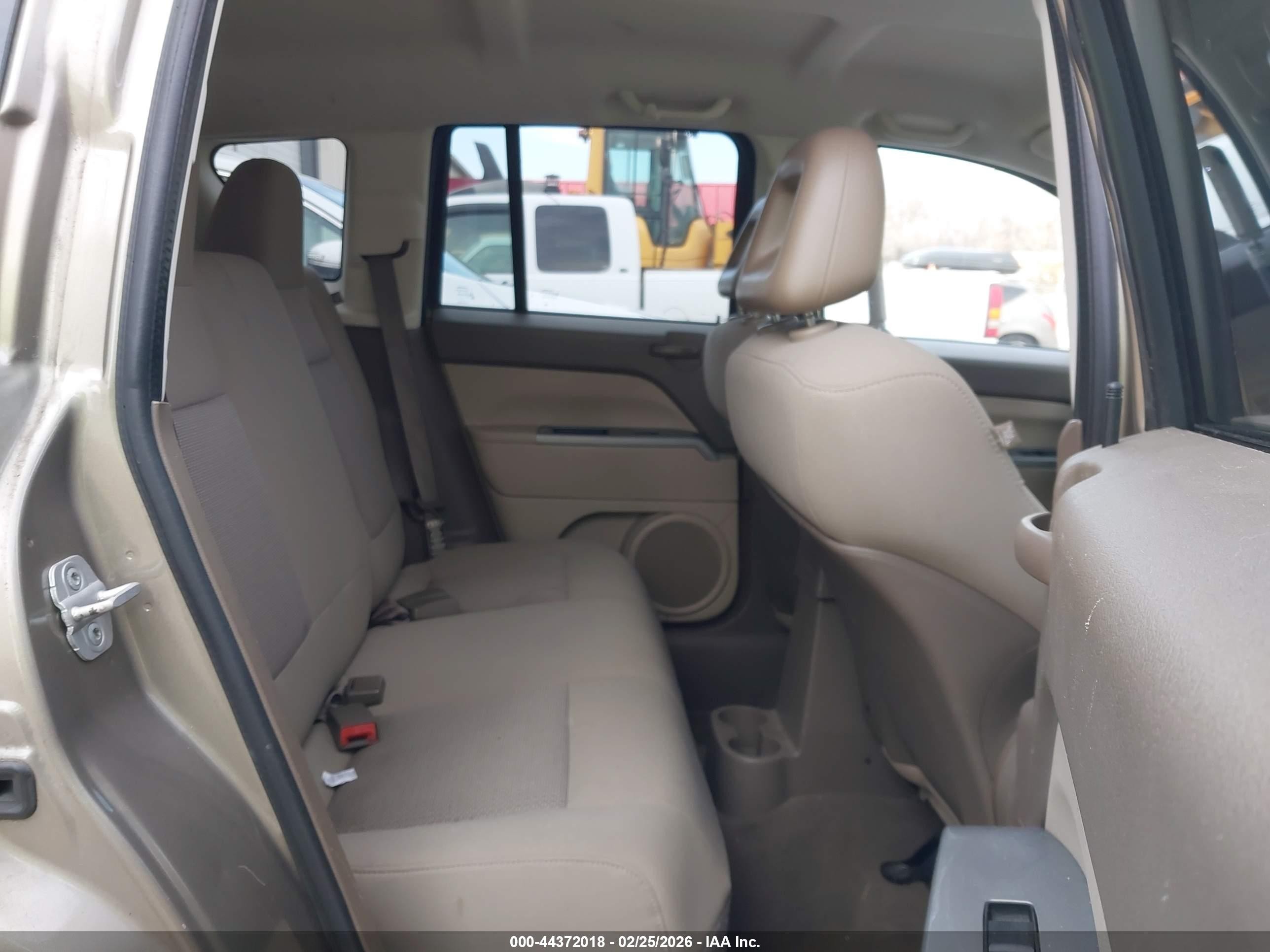 2007 Jeep Compass Sport Gold vin: 1J8FT47W07D180756