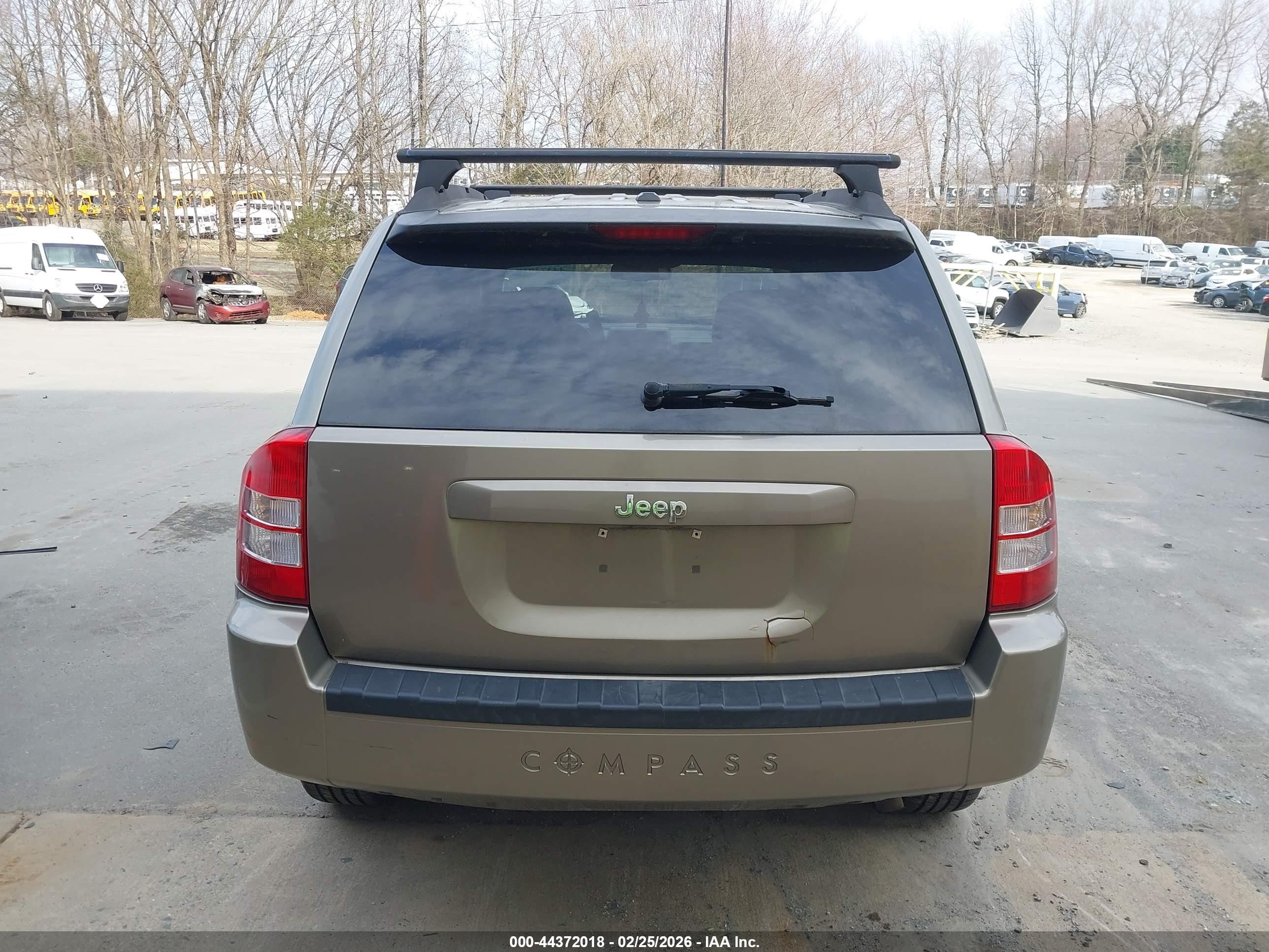 2007 Jeep Compass Sport Gold vin: 1J8FT47W07D180756