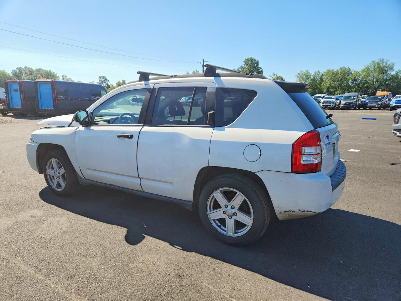 2007 Jeep Compass White vin: 1J8FT47W17D145790