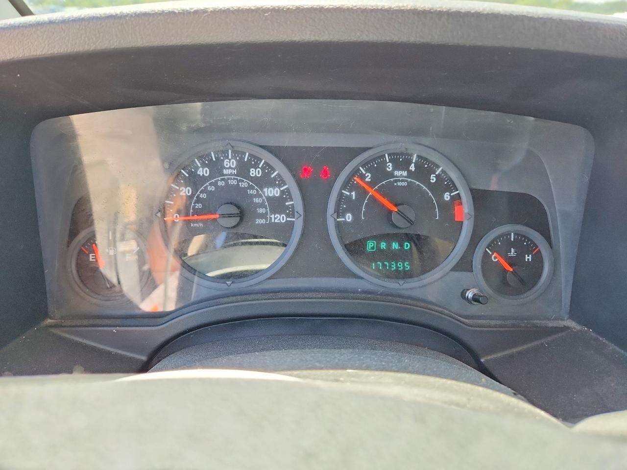 2007 Jeep Compass Silver vin: 1J8FT47W17D386085