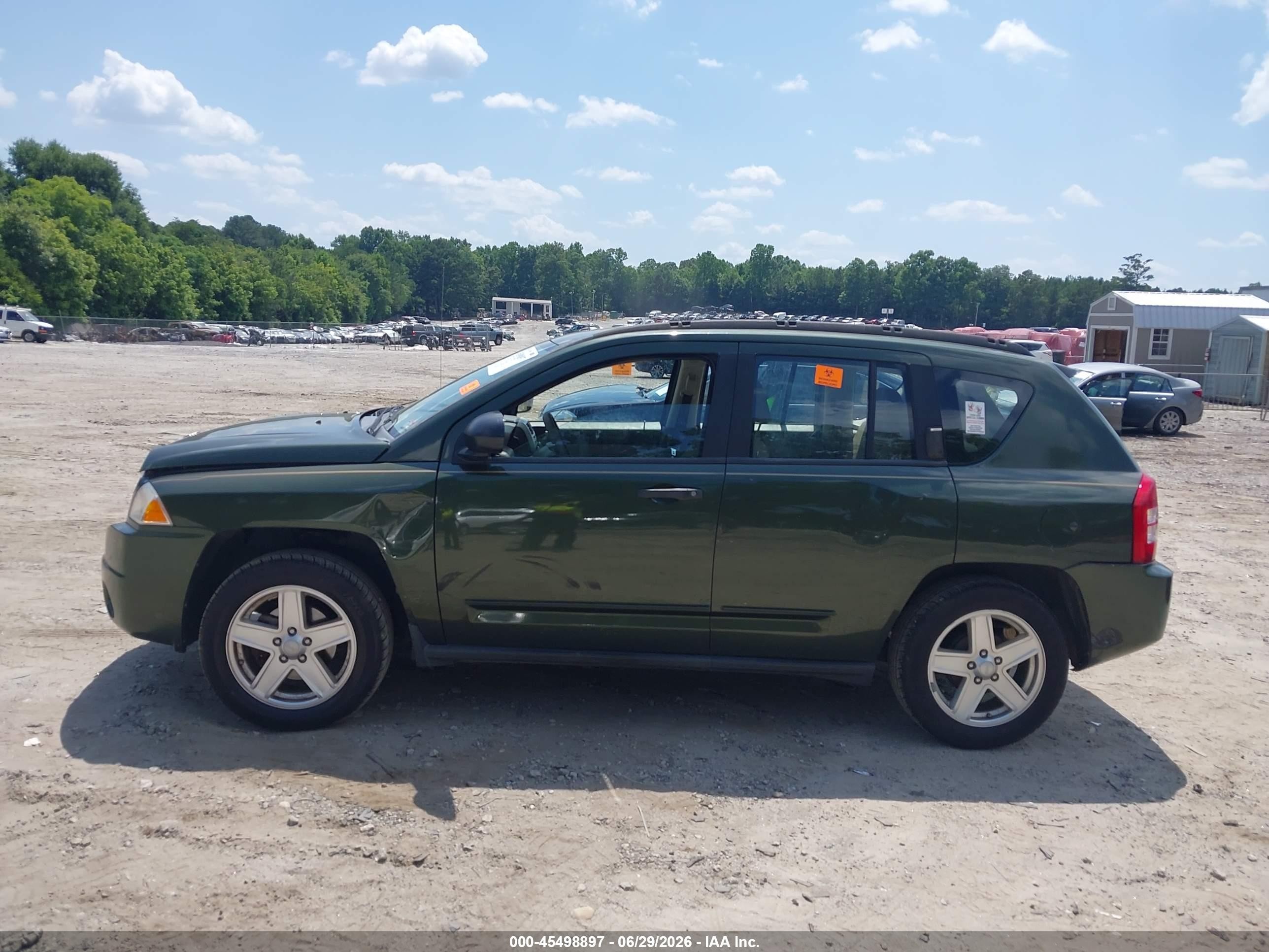 2008 Jeep Compass Sport Green vin: 1J8FT47W18D608898