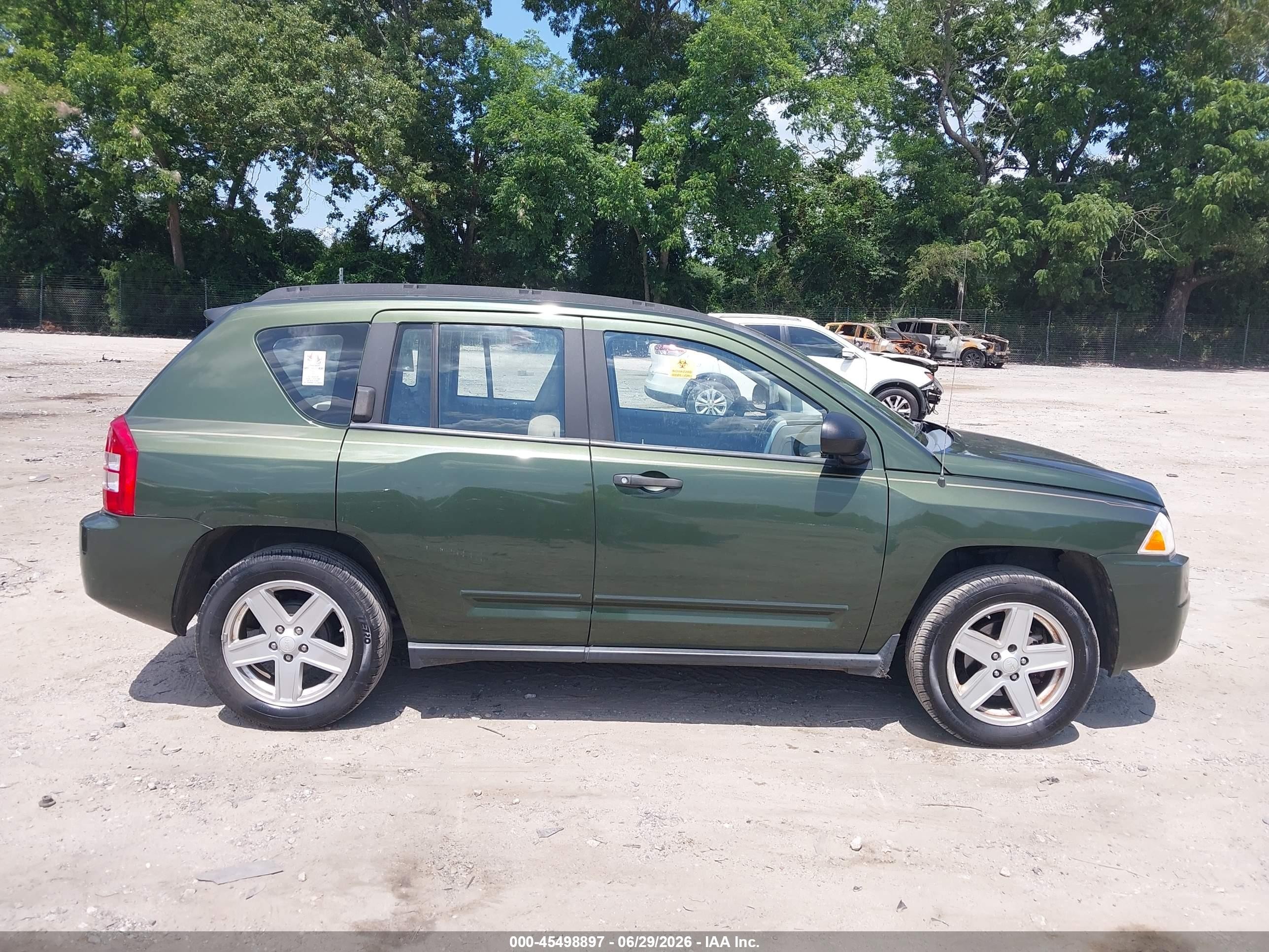 2008 Jeep Compass Sport Green vin: 1J8FT47W18D608898