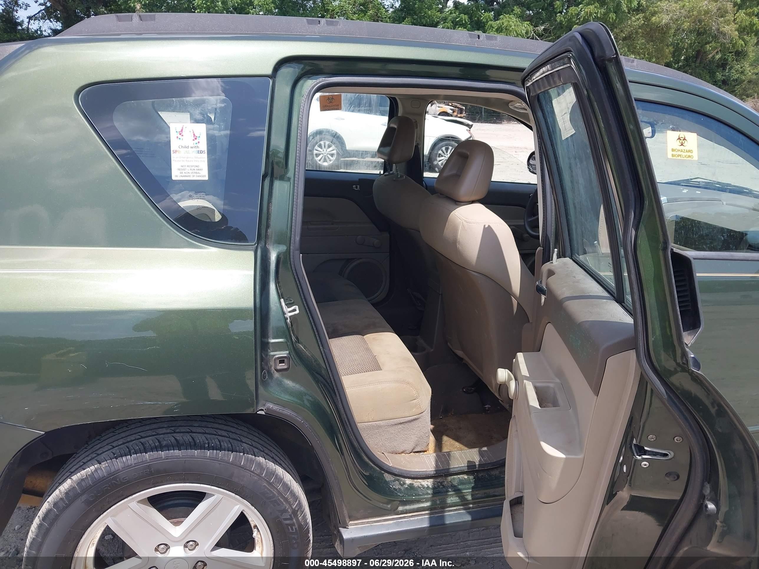 2008 Jeep Compass Sport Green vin: 1J8FT47W18D608898