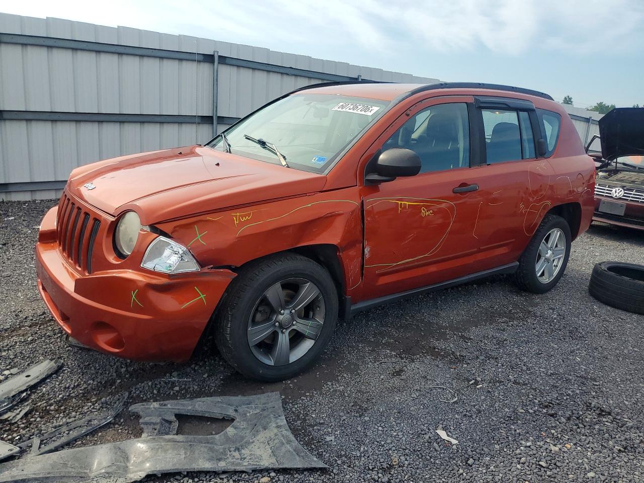 2008 Jeep Compass Sport Оранжевый vin: 1J8FT47W18D707897
