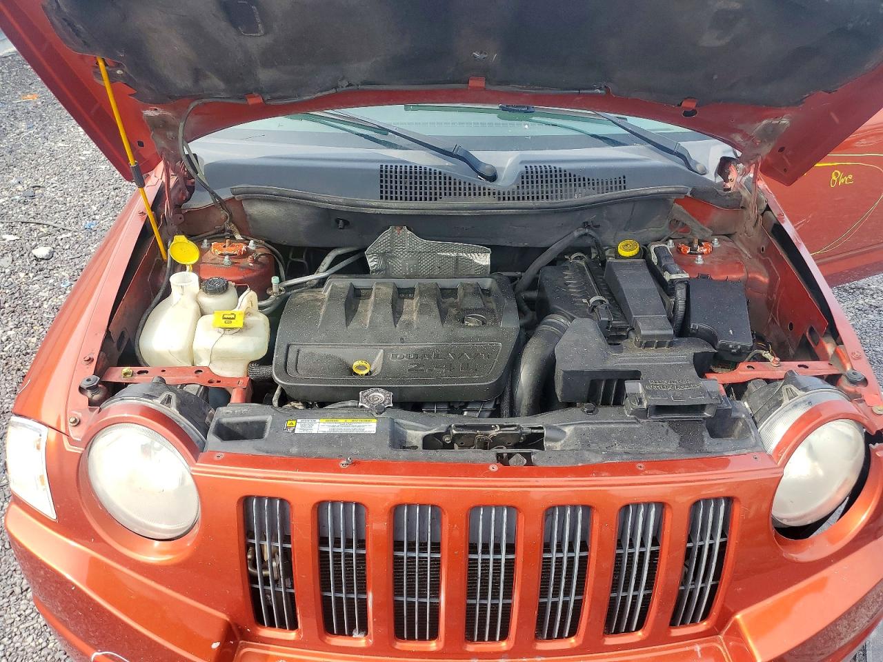 2008 Jeep Compass Sport Оранжевый vin: 1J8FT47W18D707897