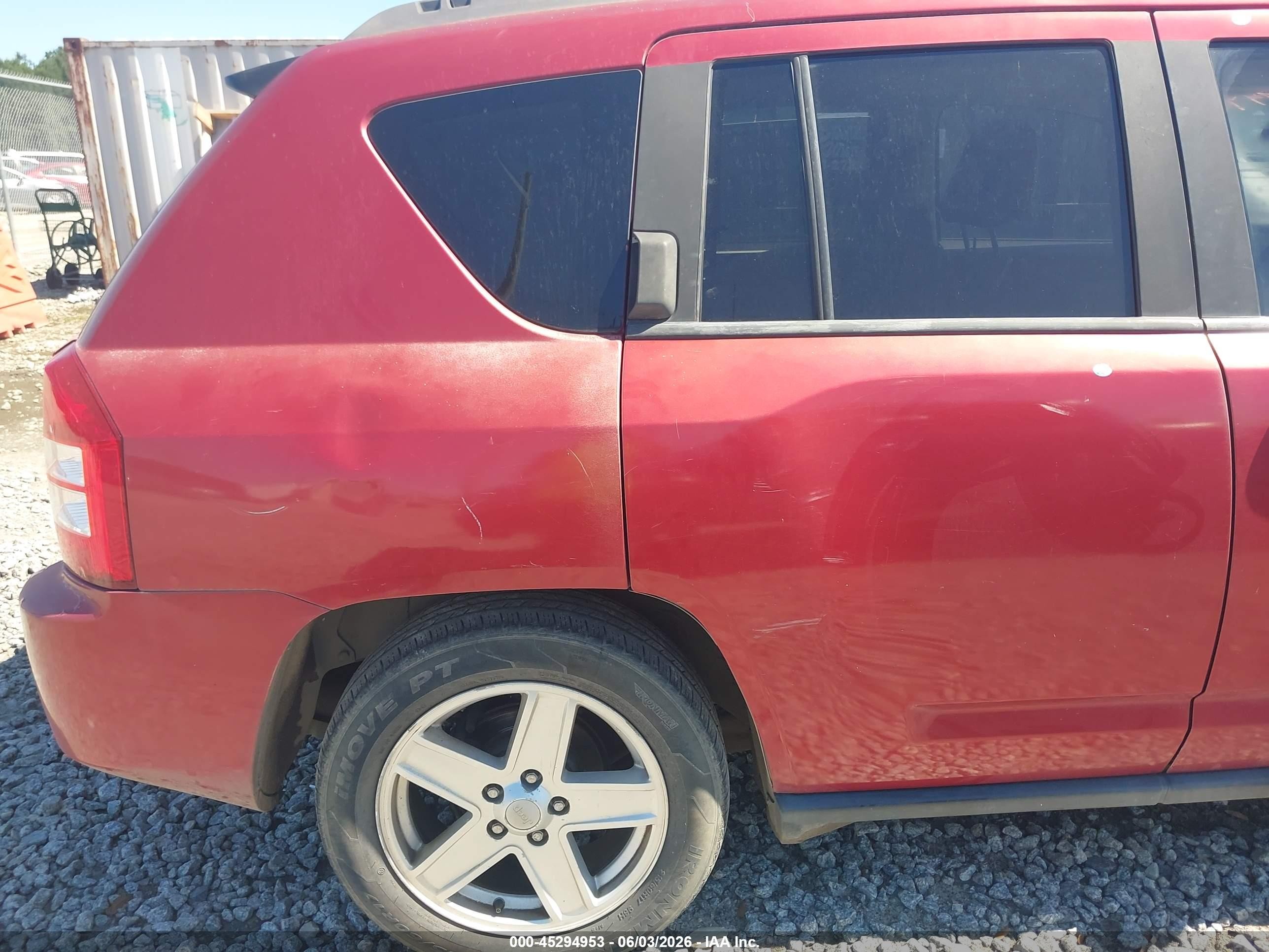 2007 Jeep Compass Sport Red vin: 1J8FT47W27D103757