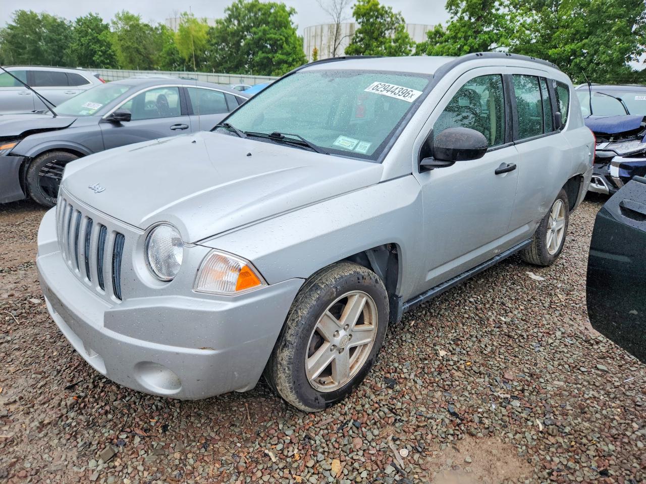 2007 Jeep Compass Silver vin: 1J8FT47W27D418848