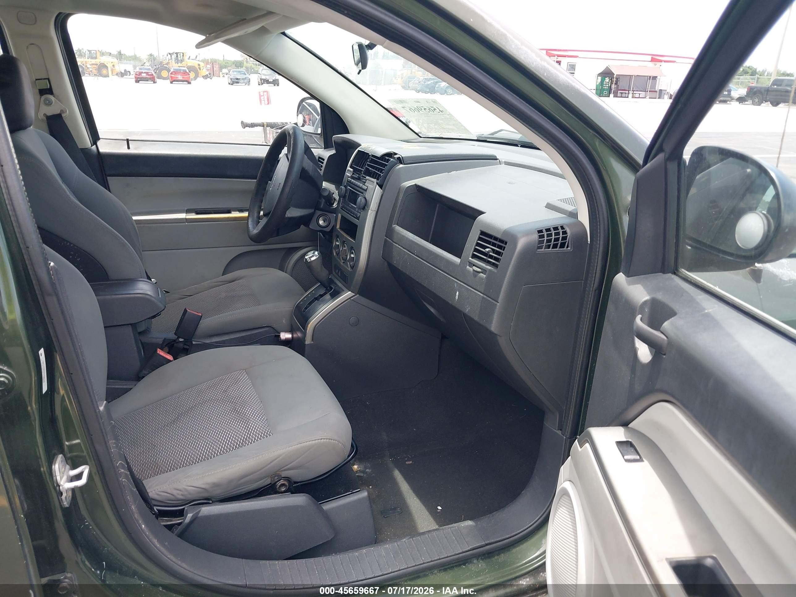 2007 Jeep Compass Sport Gray vin: 1J8FT47W37D249794