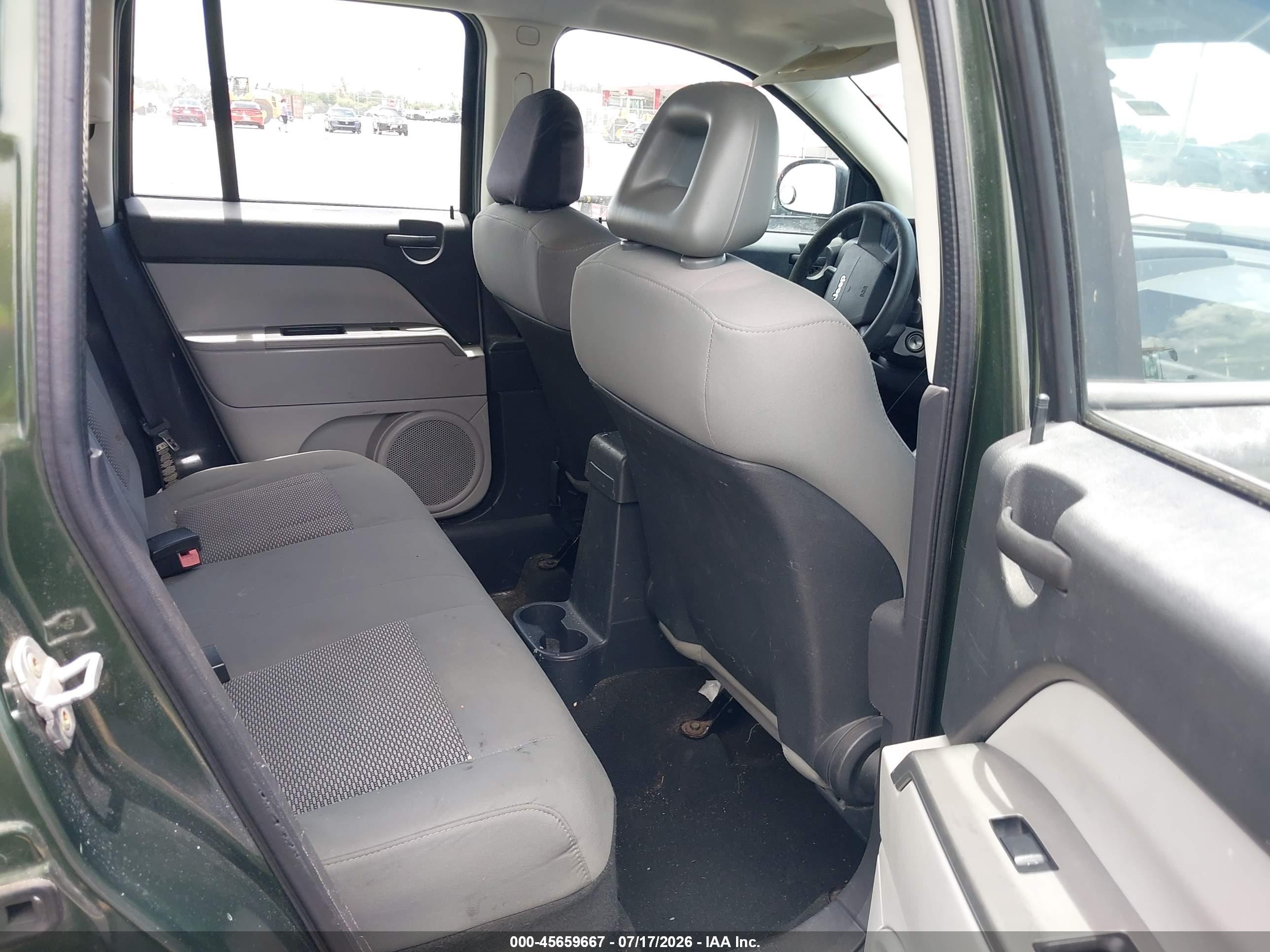2007 Jeep Compass Sport Gray vin: 1J8FT47W37D249794