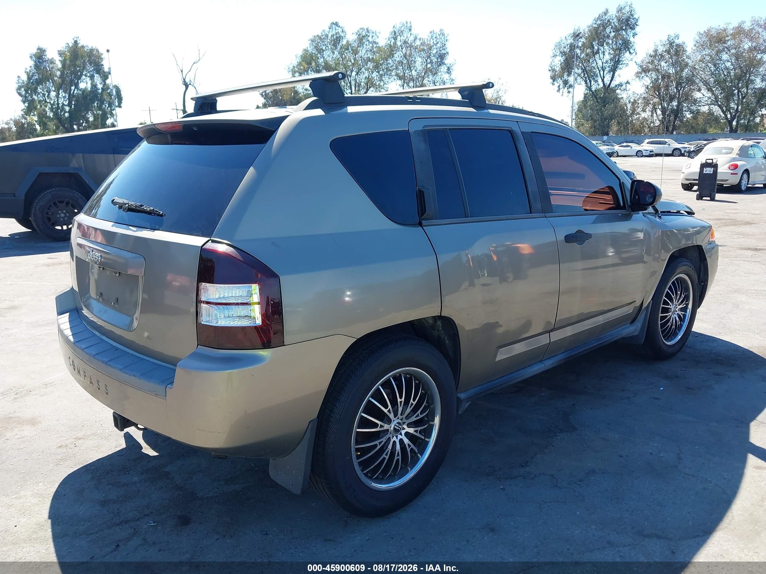 2007 Jeep Compass Sport Коричневый vin: 1J8FT47W47D118728