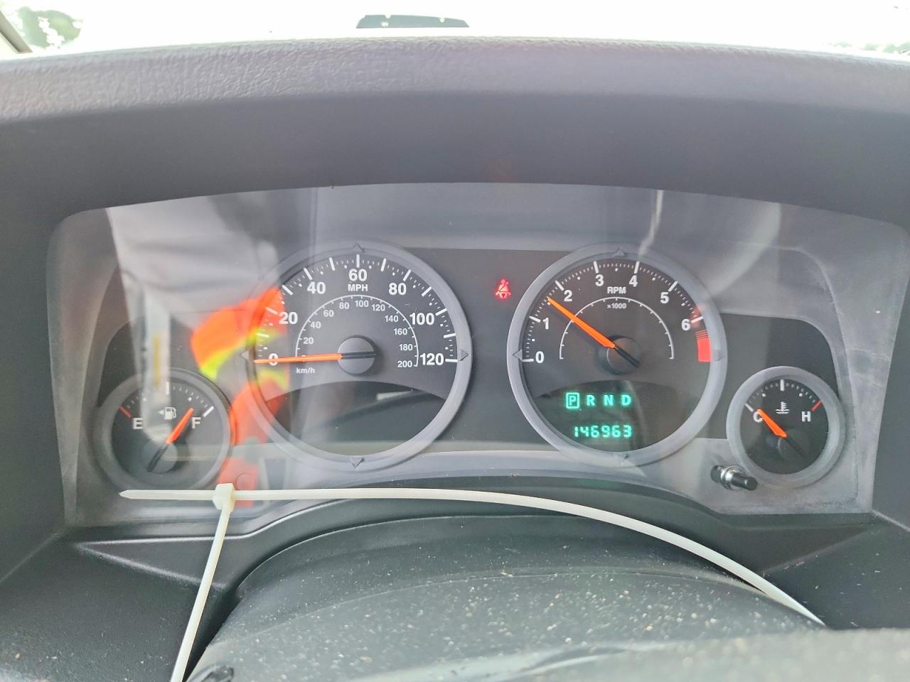 2007 Jeep Compass Silver vin: 1J8FT47W47D359088