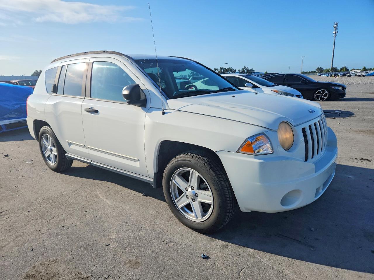 2008 Jeep Compass Sport White vin: 1J8FT47W48D597329
