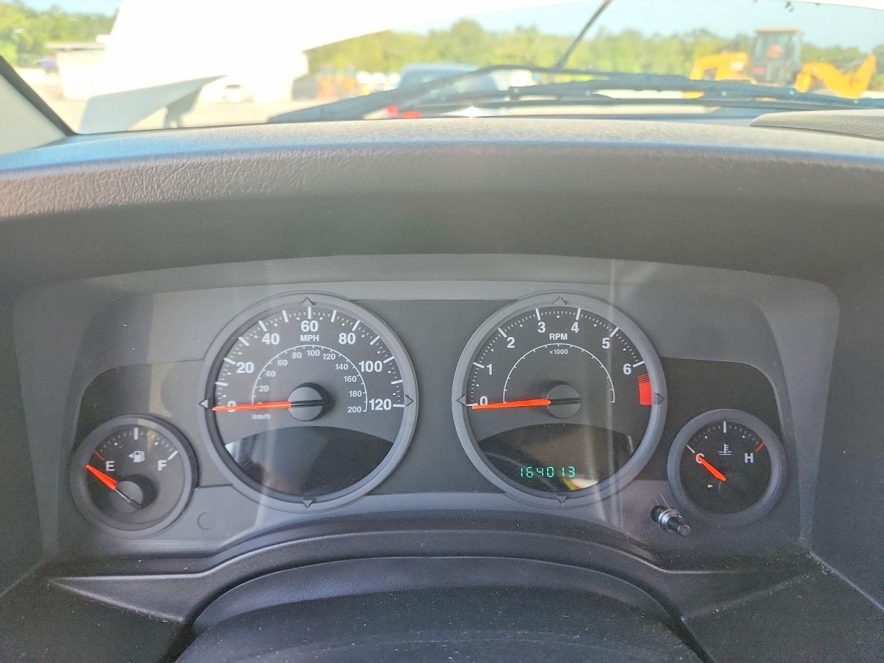 2008 Jeep Compass Sport White vin: 1J8FT47W48D597329