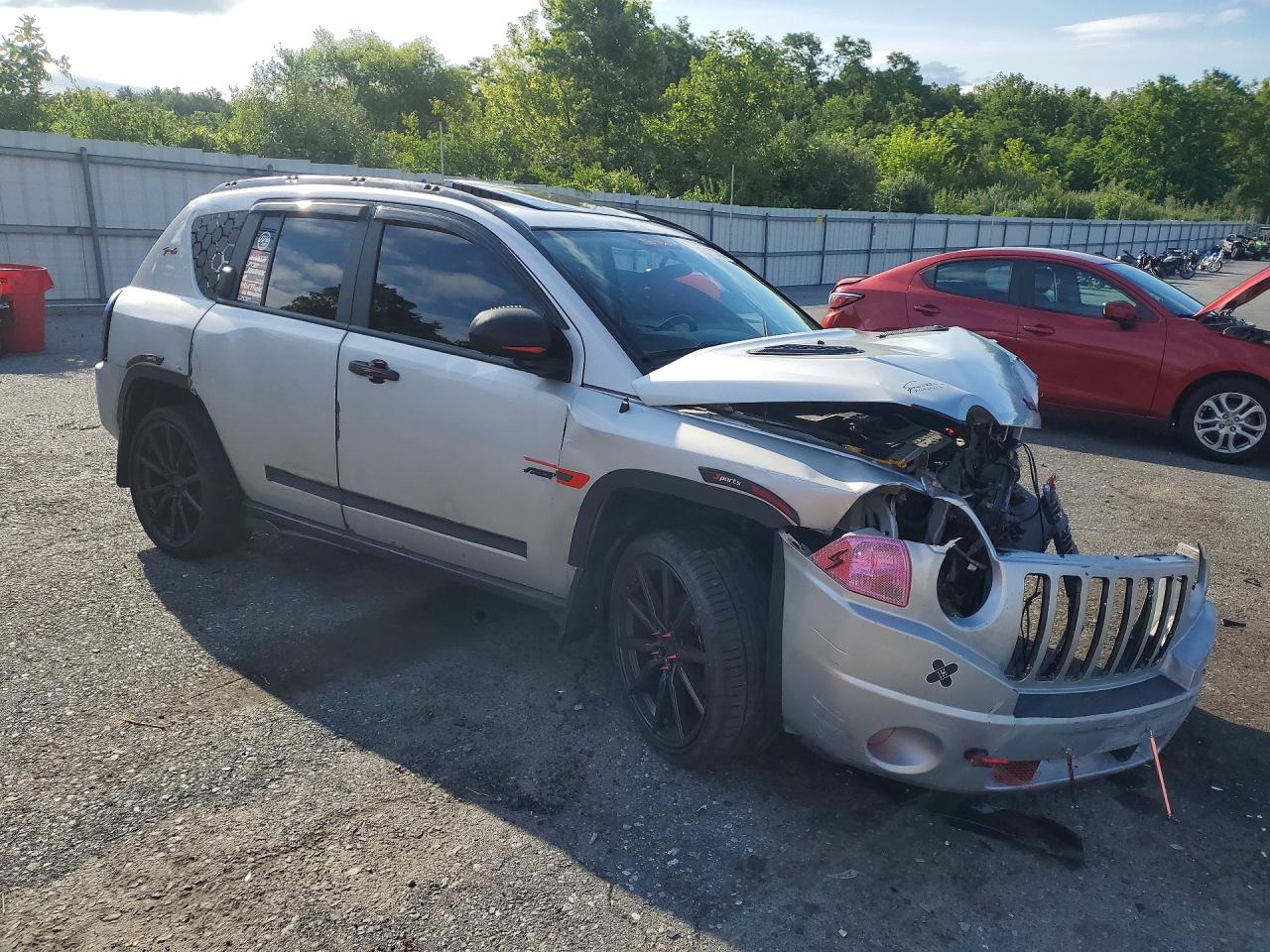 2007 Jeep Compass Silver vin: 1J8FT47W87D112463