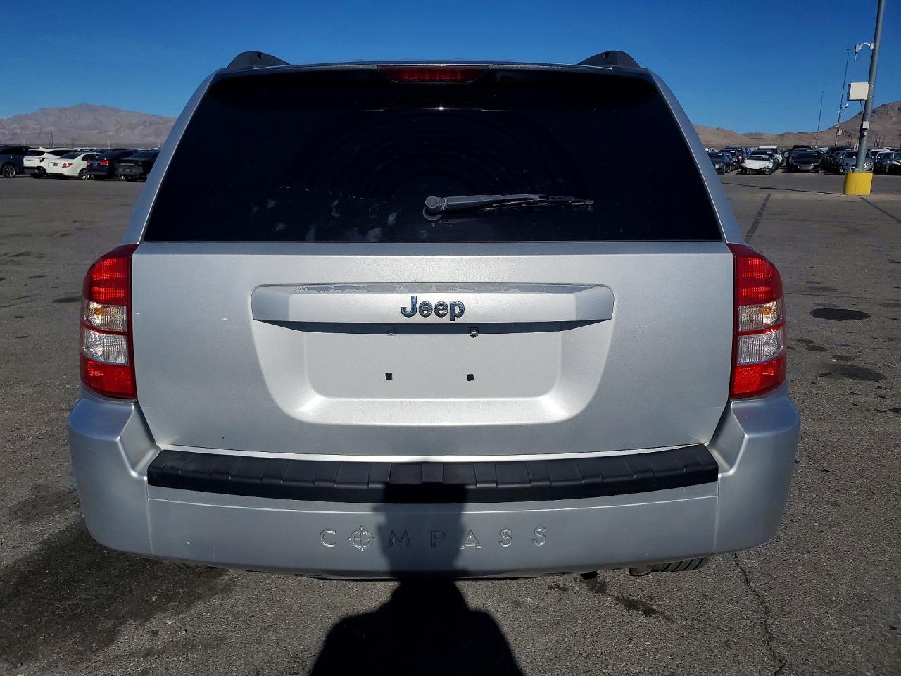 2007 Jeep Compass Silver vin: 1J8FT47W97D156536