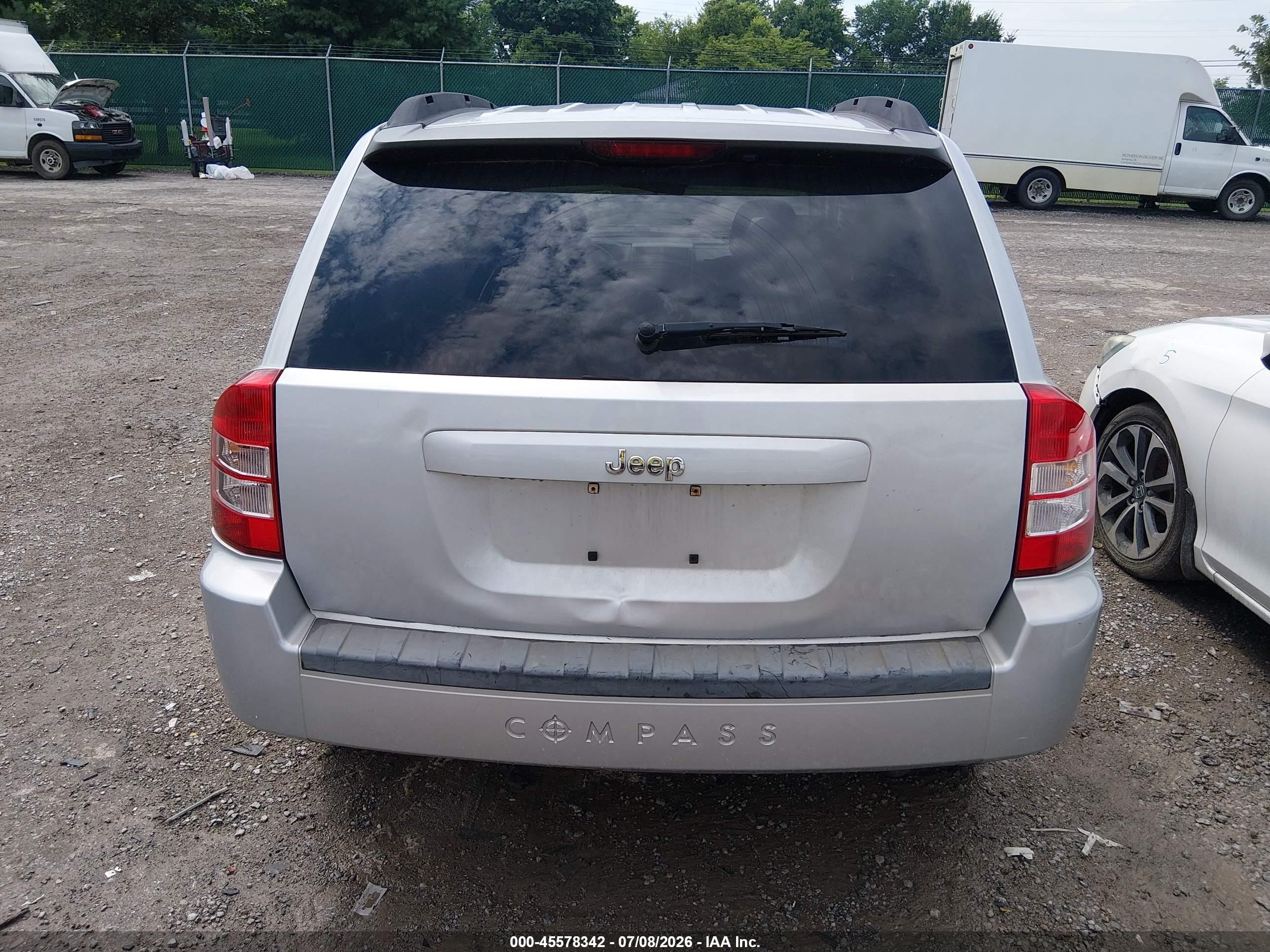2007 Jeep Compass Sport Silver vin: 1J8FT47WX7D119642