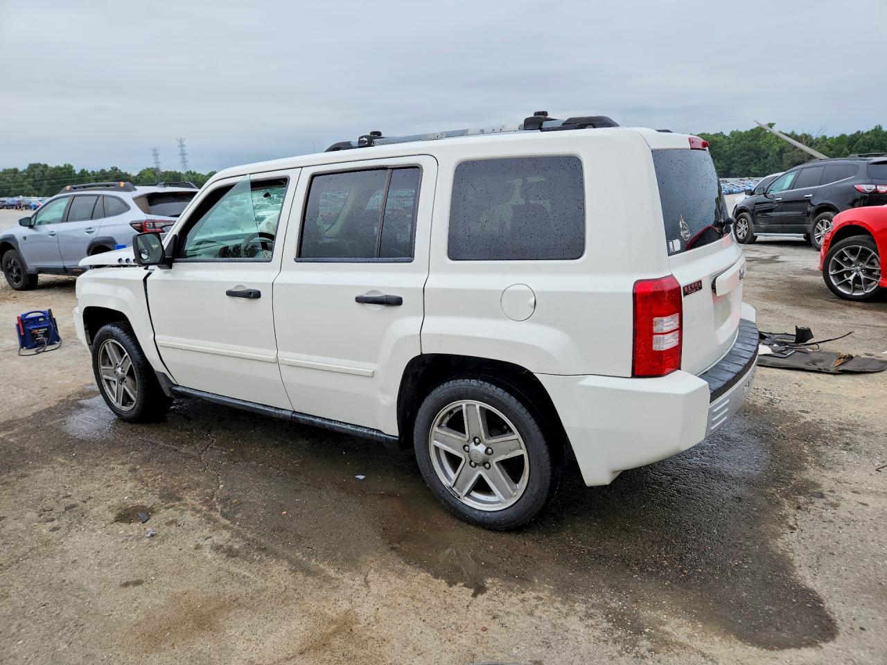 2007 Jeep Patriot Limited Белый vin: 1J8FT48W27D398079