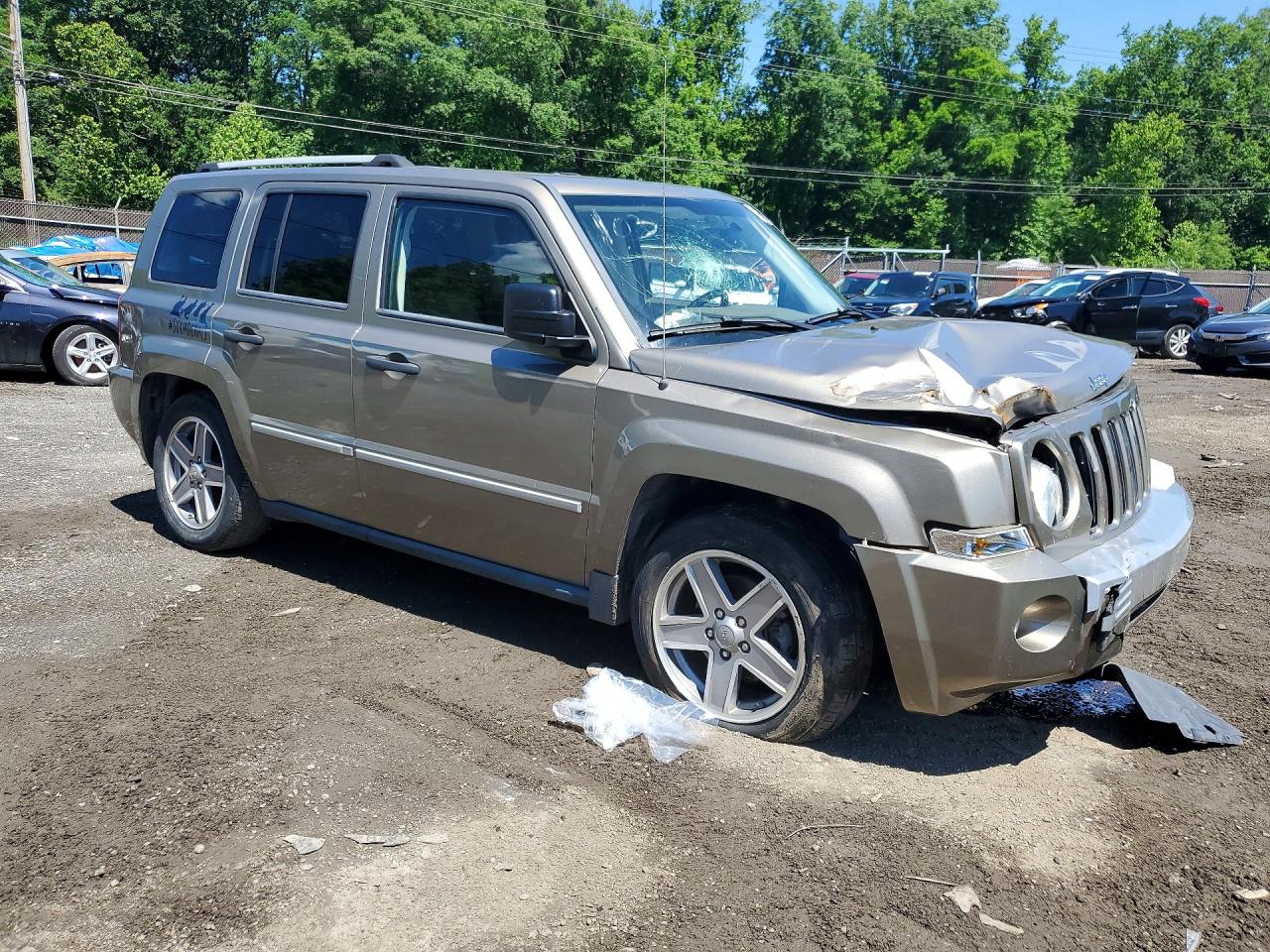 2008 Jeep Patriot Limited Золотой vin: 1J8FT48WX8D592229