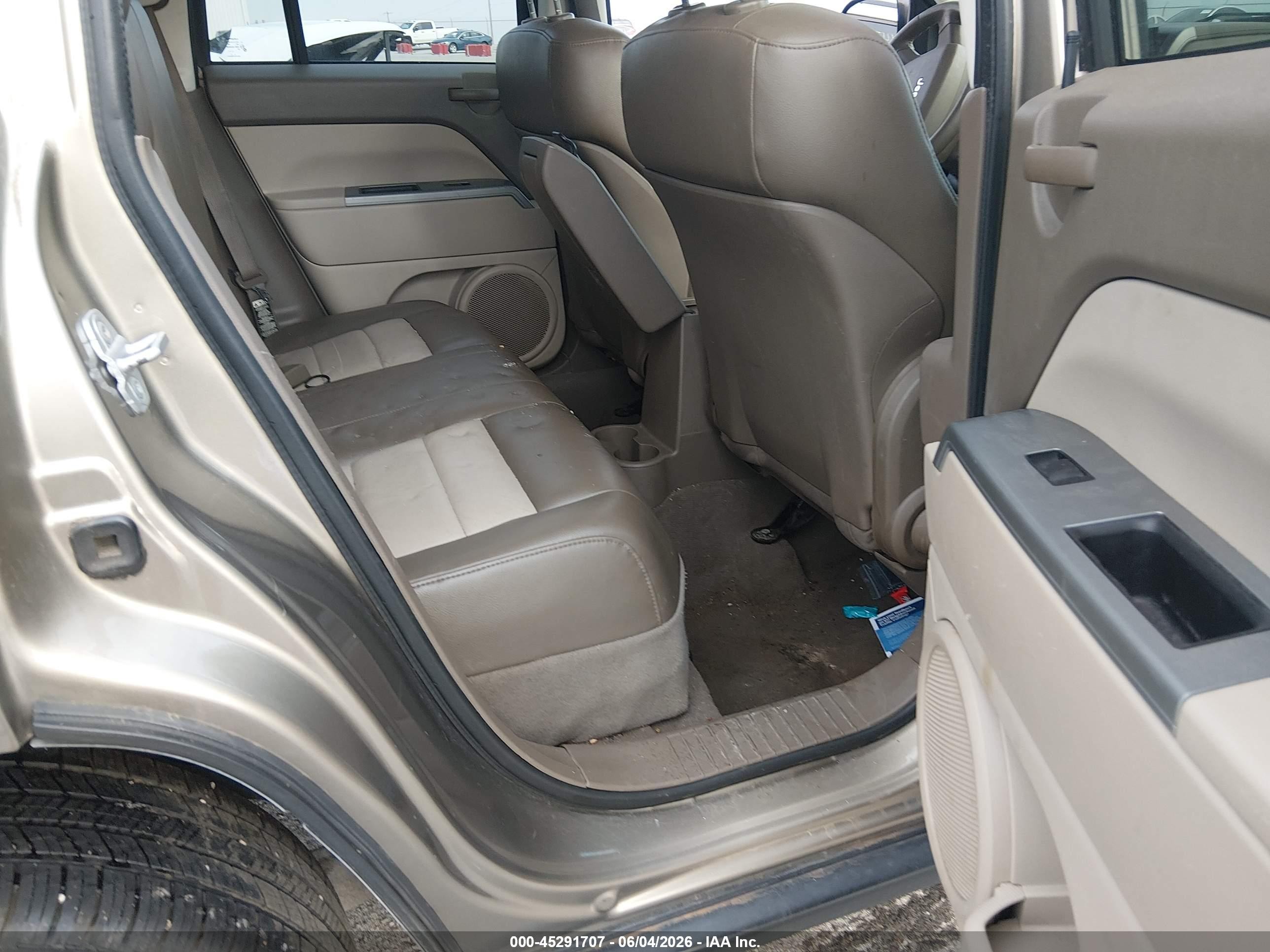 2007 Jeep Compass Limited Gold vin: 1J8FT57W27D192588