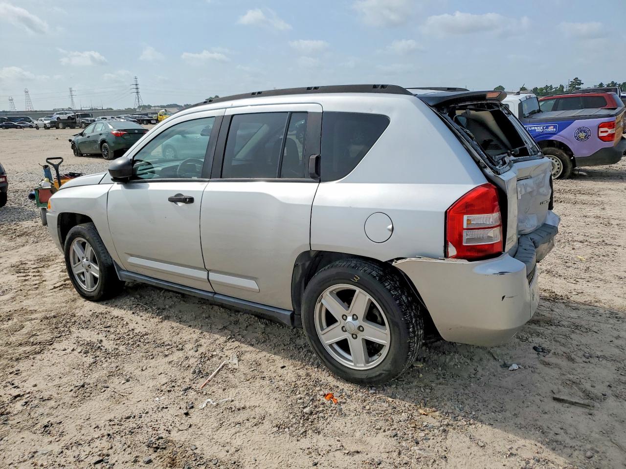 2007 Jeep Compass Limited Silver vin: 1J8FT57W37D196522