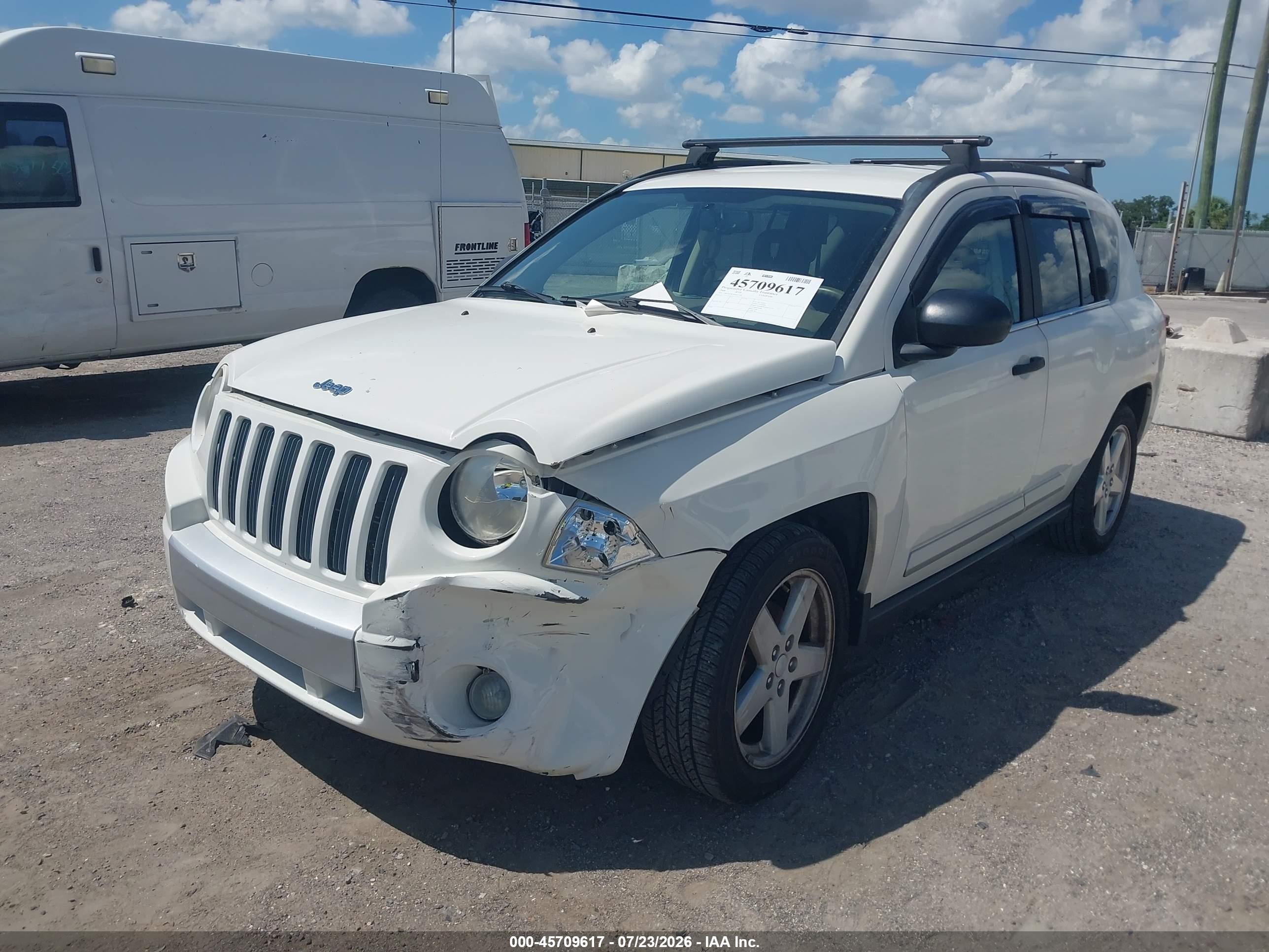 2008 Jeep Compass Limited White vin: 1J8FT57W38D637146