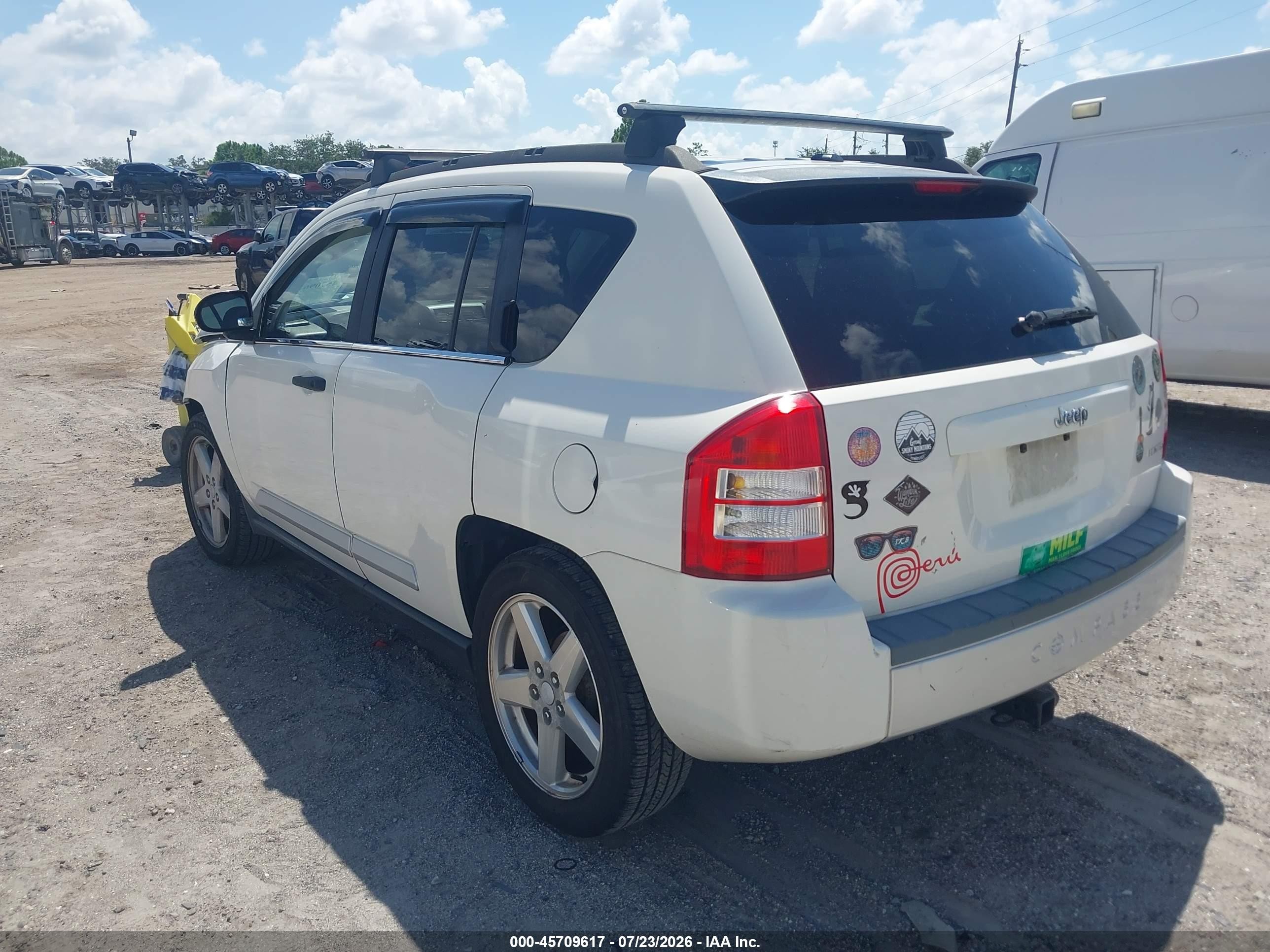 2008 Jeep Compass Limited White vin: 1J8FT57W38D637146