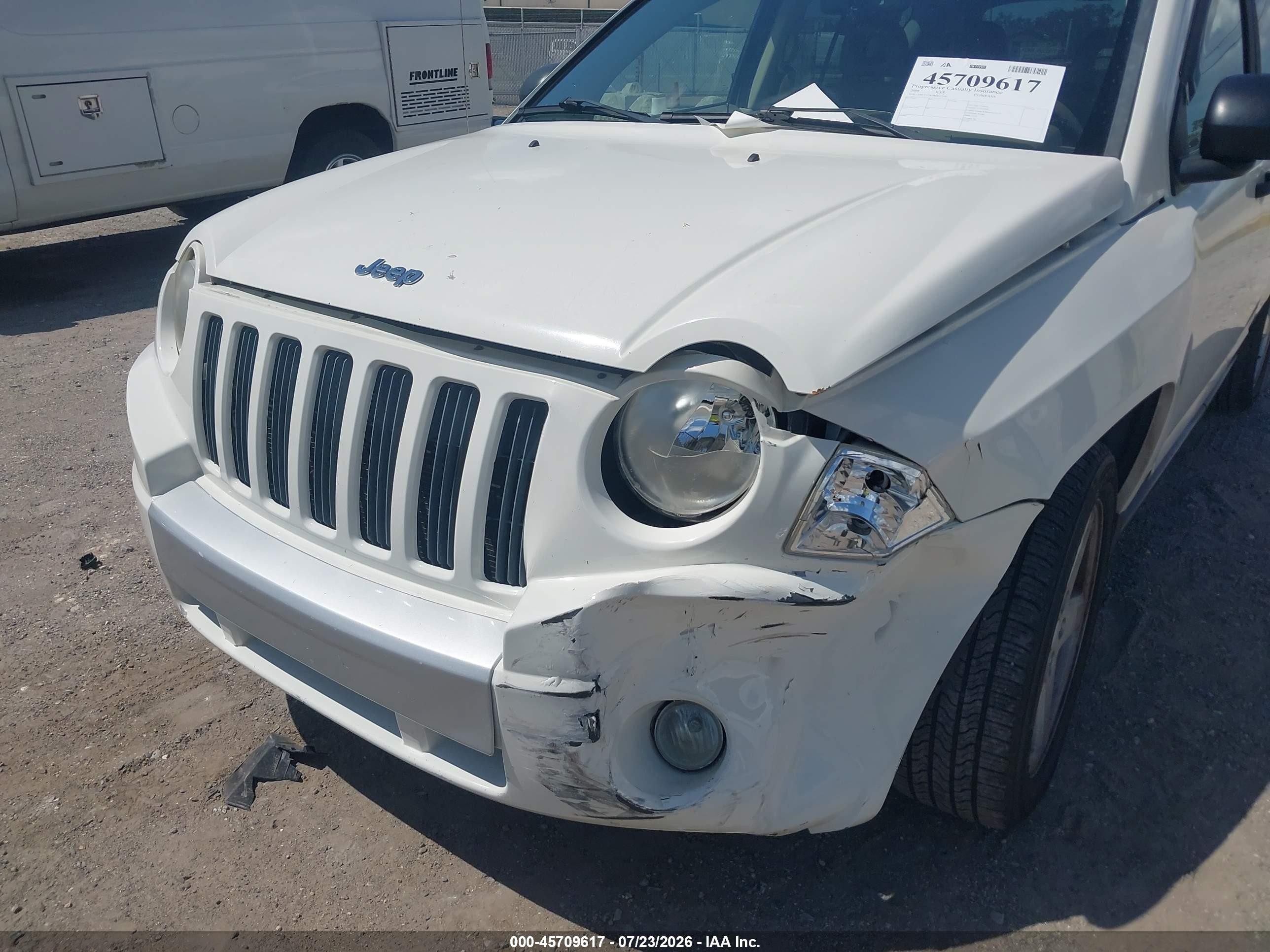 2008 Jeep Compass Limited White vin: 1J8FT57W38D637146
