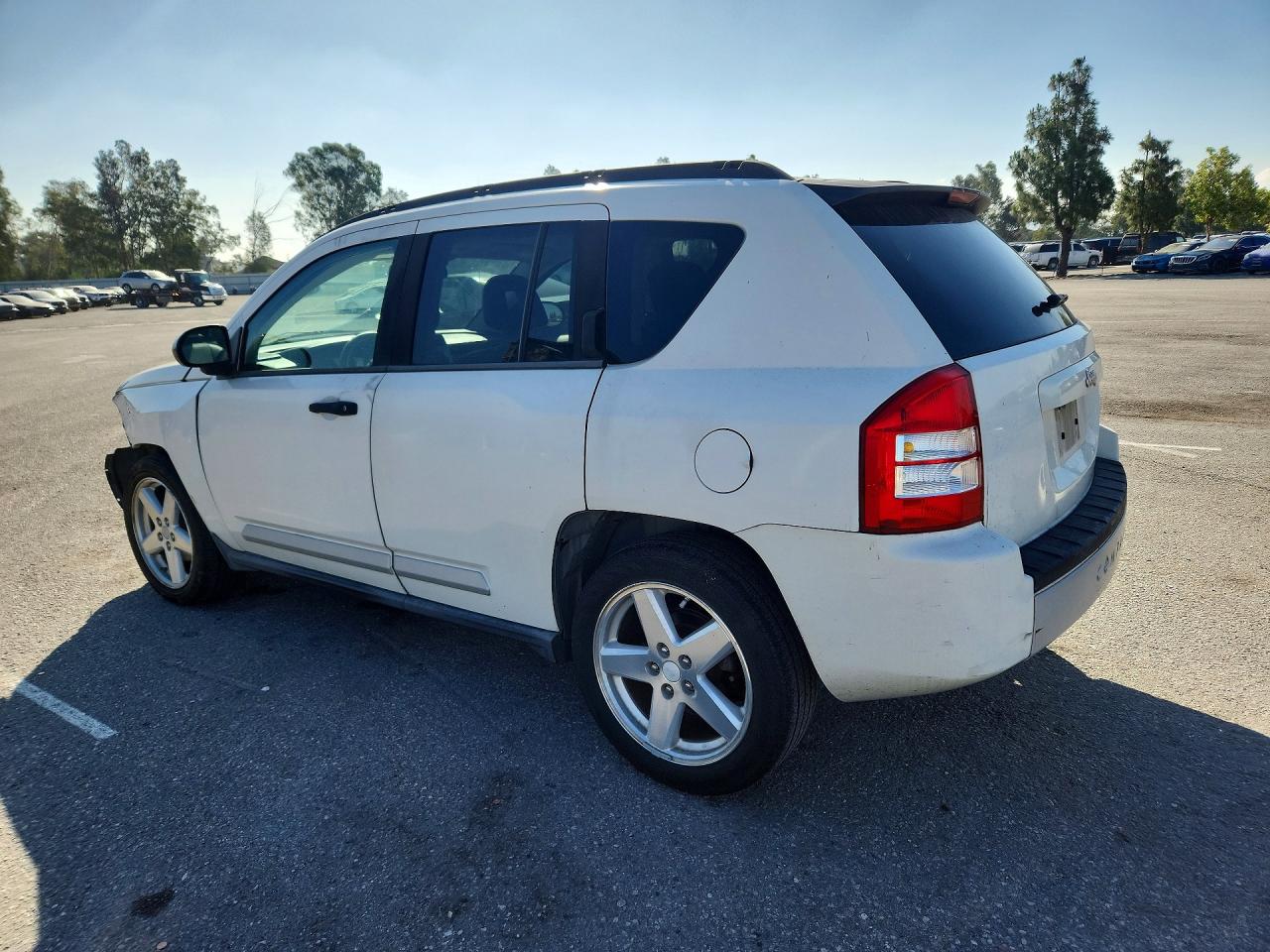 2007 Jeep Compass Limited White vin: 1J8FT57W47D245601