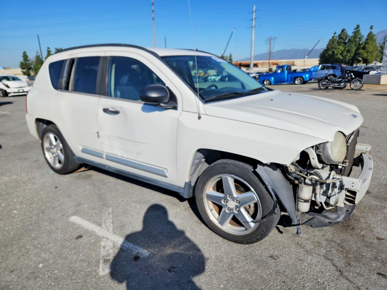 2007 Jeep Compass Limited White vin: 1J8FT57W47D245601