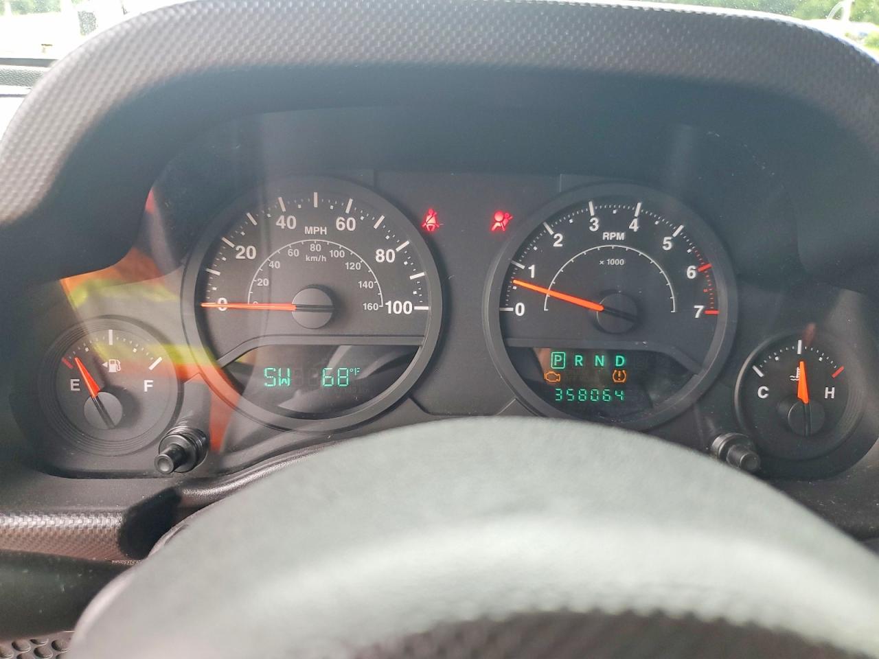 2008 Jeep Wrangler Unlimited X Red vin: 1J8GA39188L632837