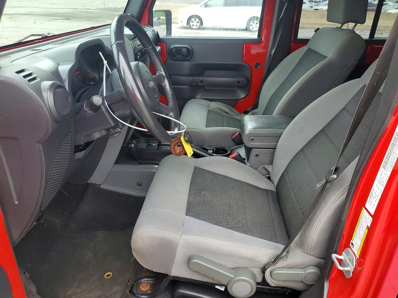 2008 Jeep Wrangler Unlimited X Red vin: 1J8GA39188L632837
