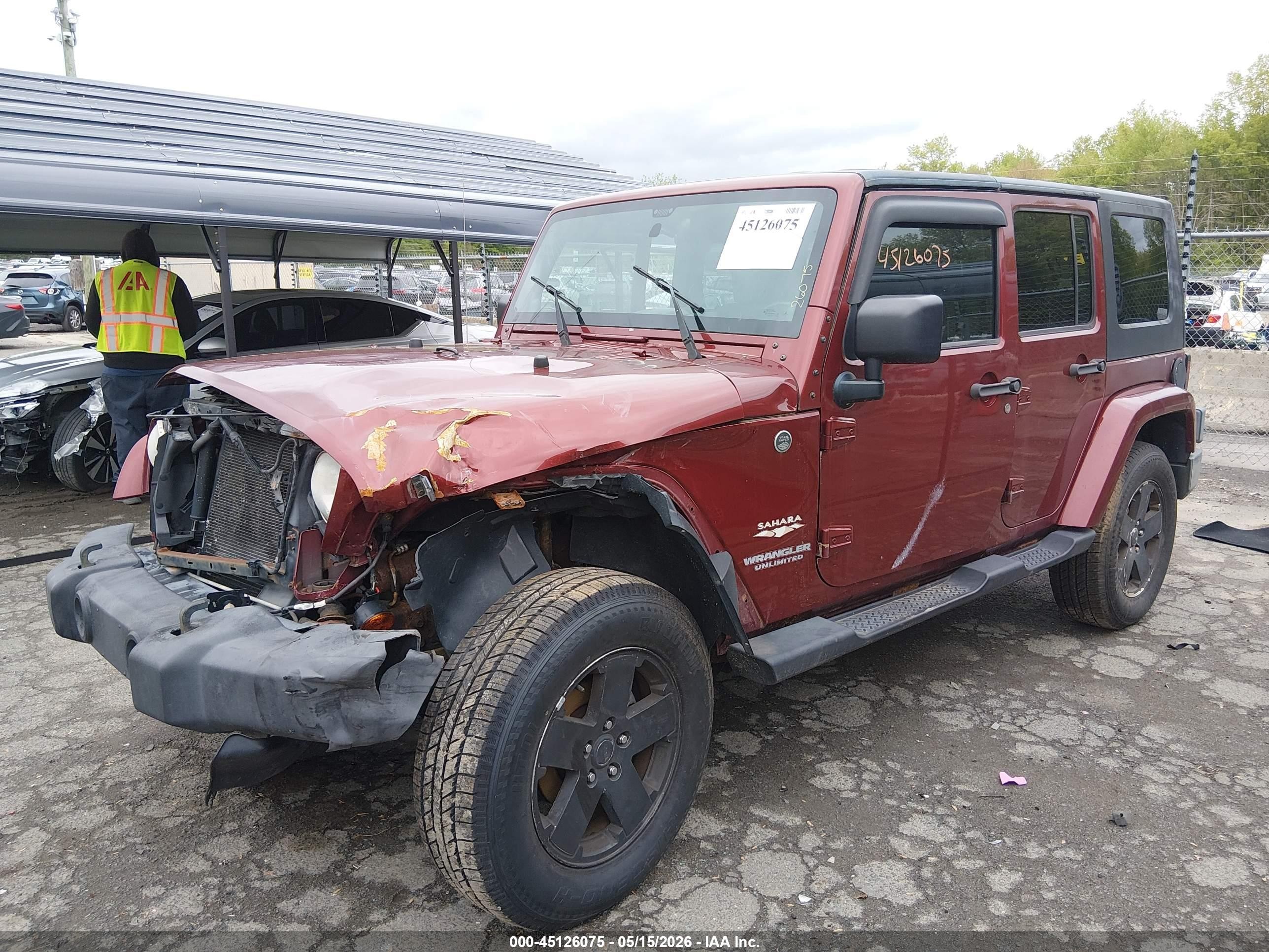 2008 Jeep Wrangler Unlimited Sahara Red vin: 1J8GA59118L646784