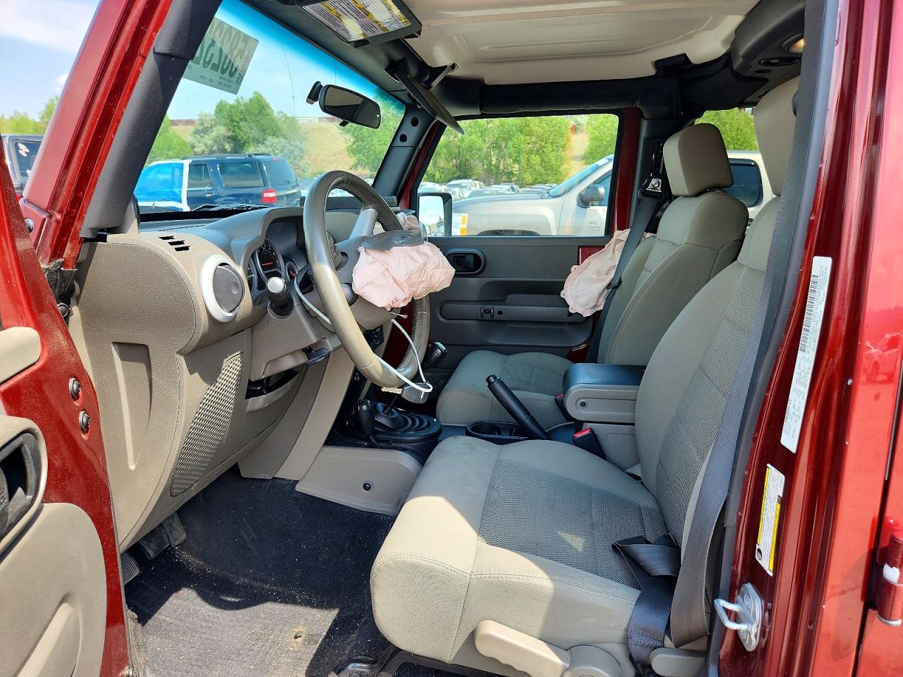 2008 Jeep Wrangler Unlimited Sahara Maroon vin: 1J8GA59128L534883