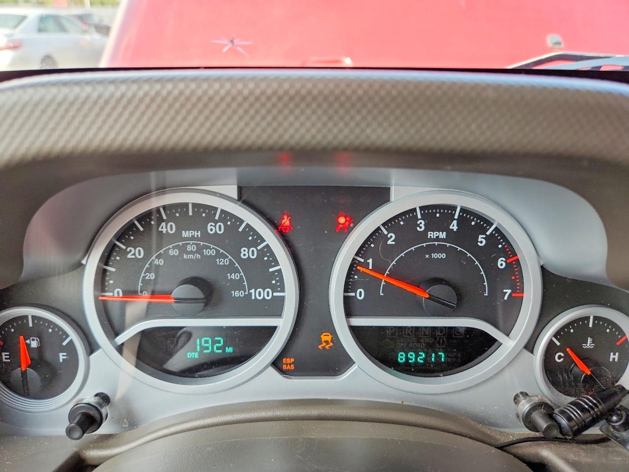 2008 Jeep Wrangler Unlimited Sahara Maroon vin: 1J8GA59128L534883