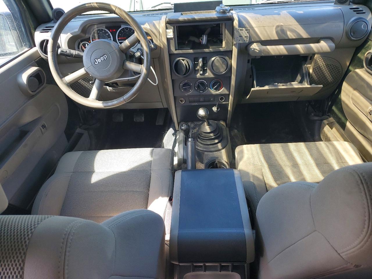 2007 Jeep Wrangler Sahara Green vin: 1J8GA59167L117703